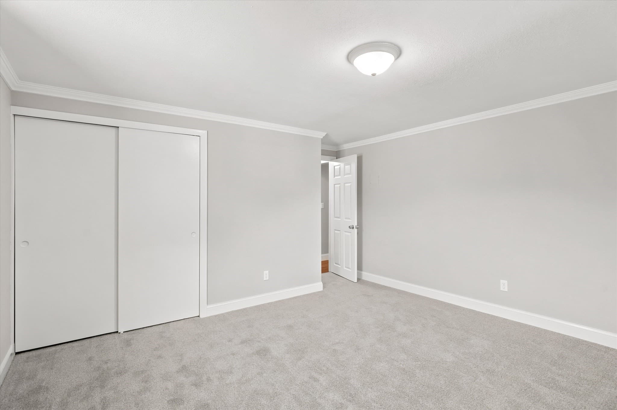 Condominium at 13 Cross Street # 11, Chelmsford MA 01863, Chelmsford, photo 11 of 29