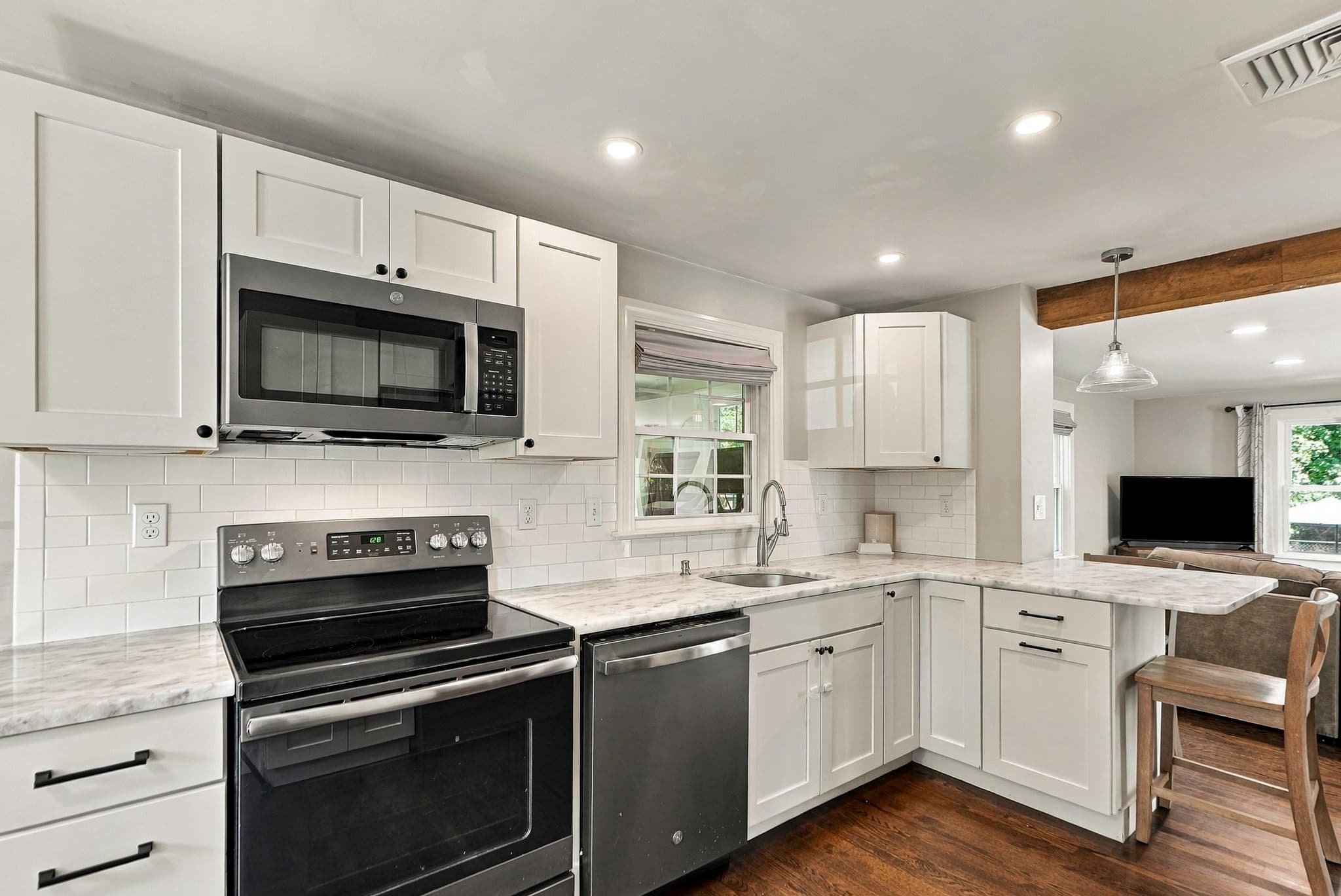 Single Family Residence at 34 Audrea Rd, Framingham MA 01701, Framingham, photo 10 of 40