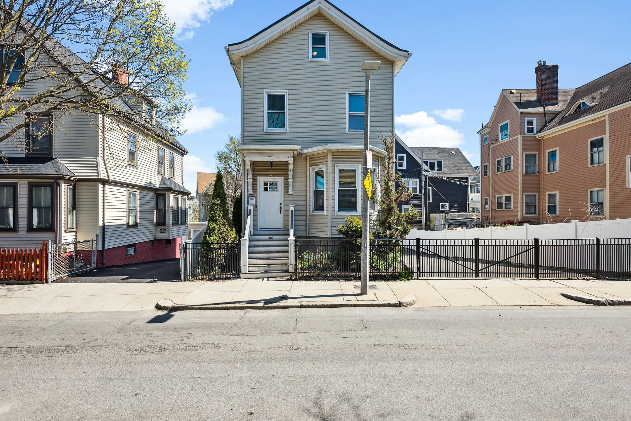 40 Humphreys St, Boston MA 02125