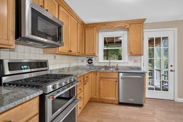 Single Family Residence at 35 Jerrold Street, Holliston MA 01746, Holliston, photo 3 of 25