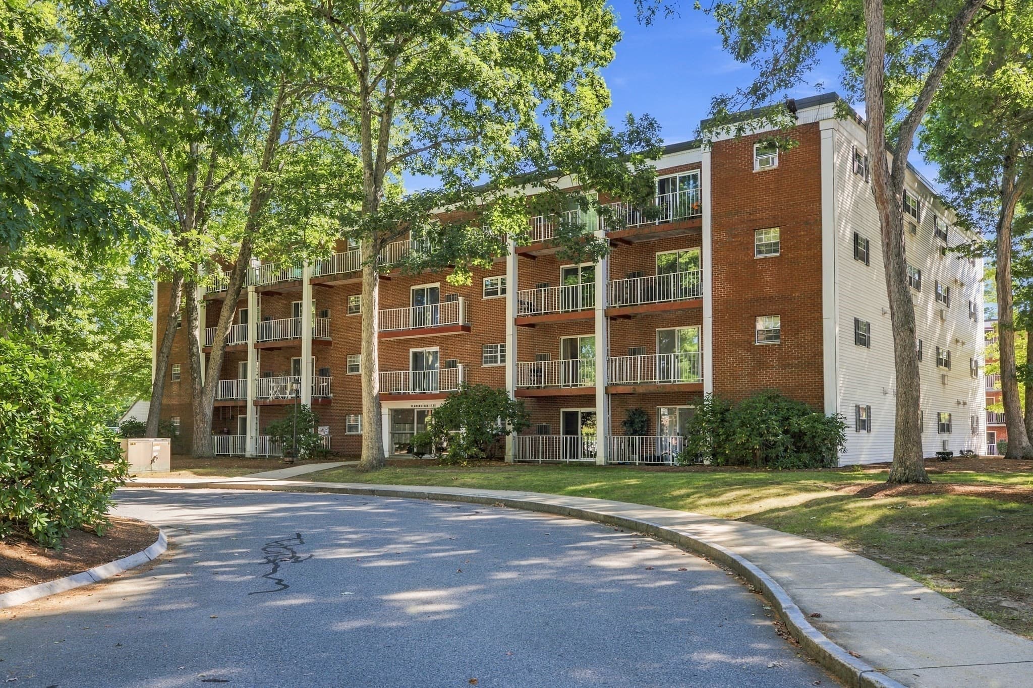 55 Greentree Lane # 49, Weymouth MA 02190