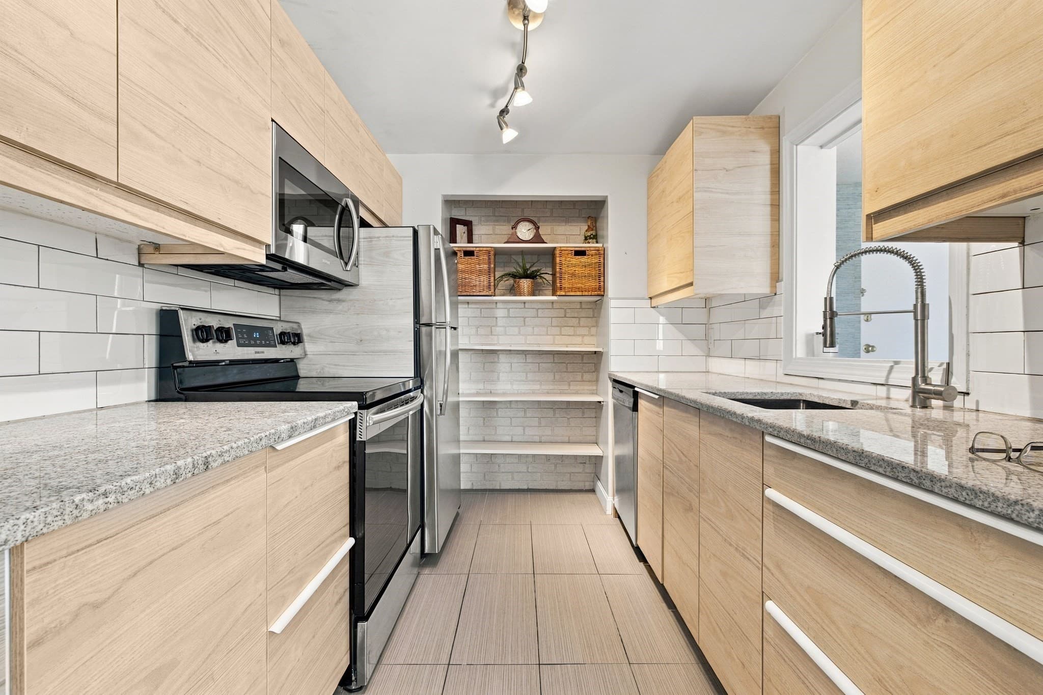Condominium at 55 Greentree Lane # 49, Weymouth MA 02190, Weymouth, photo 10 of 26