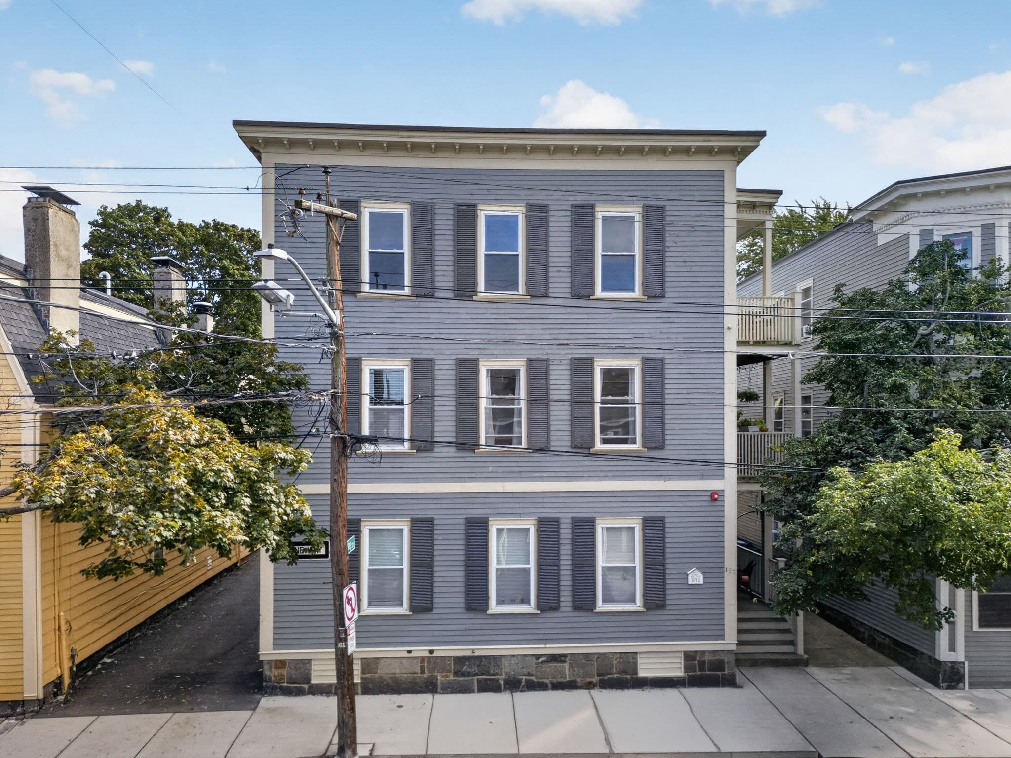 131 Derby St # 1R, Salem MA 01970