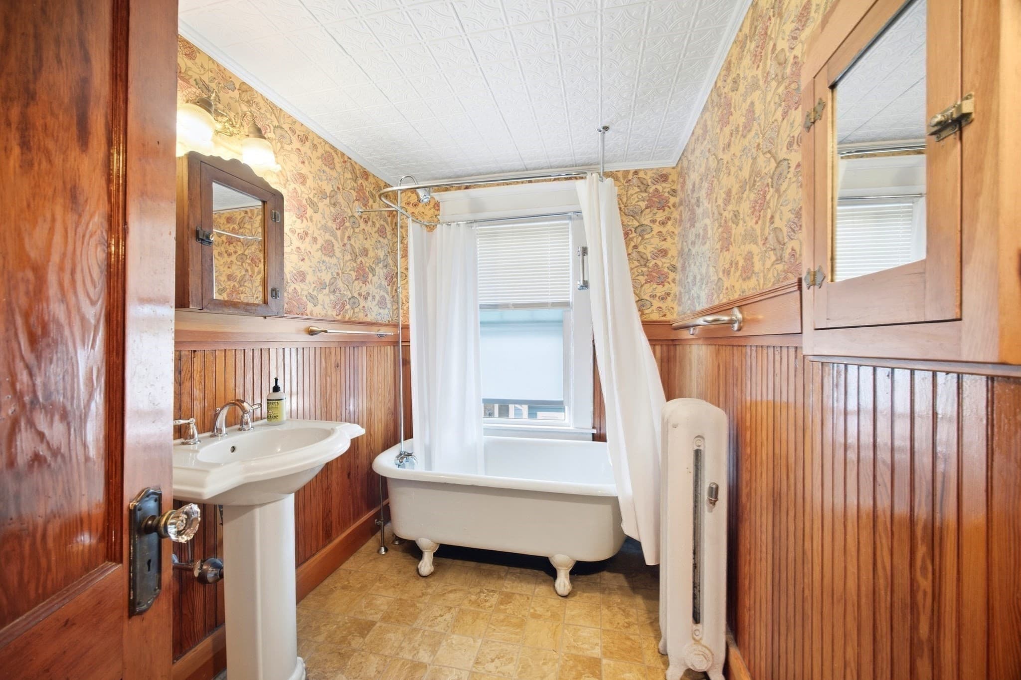 Single Family Residence at 111 Greenacre Avenue, Longmeadow MA 01106, Longmeadow, photo 13 of 30