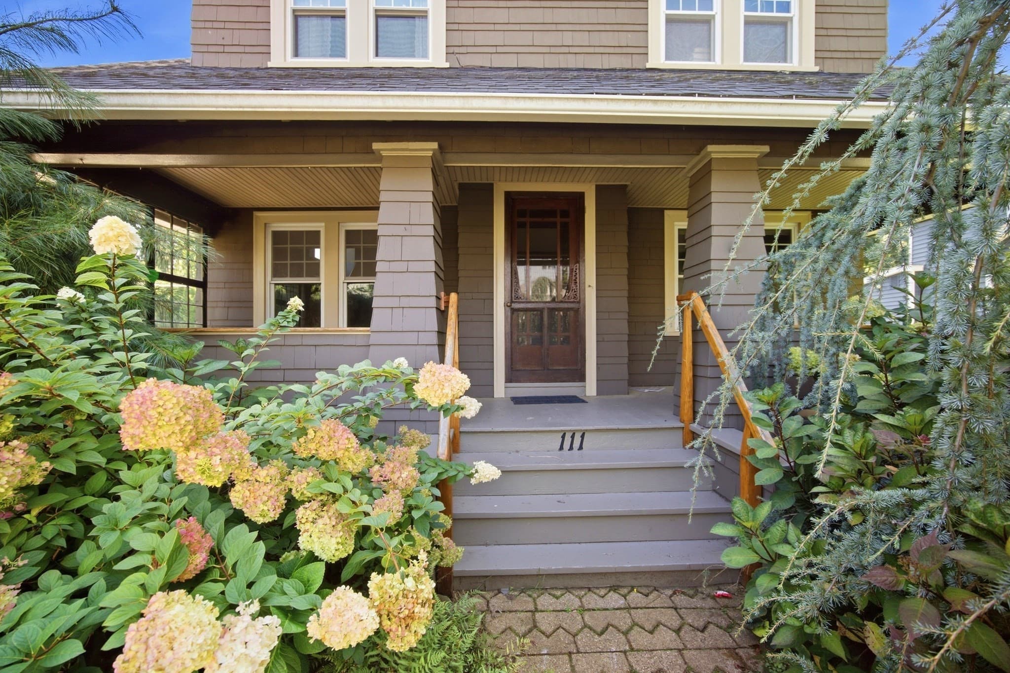 111 Greenacre Avenue, Longmeadow MA 01106