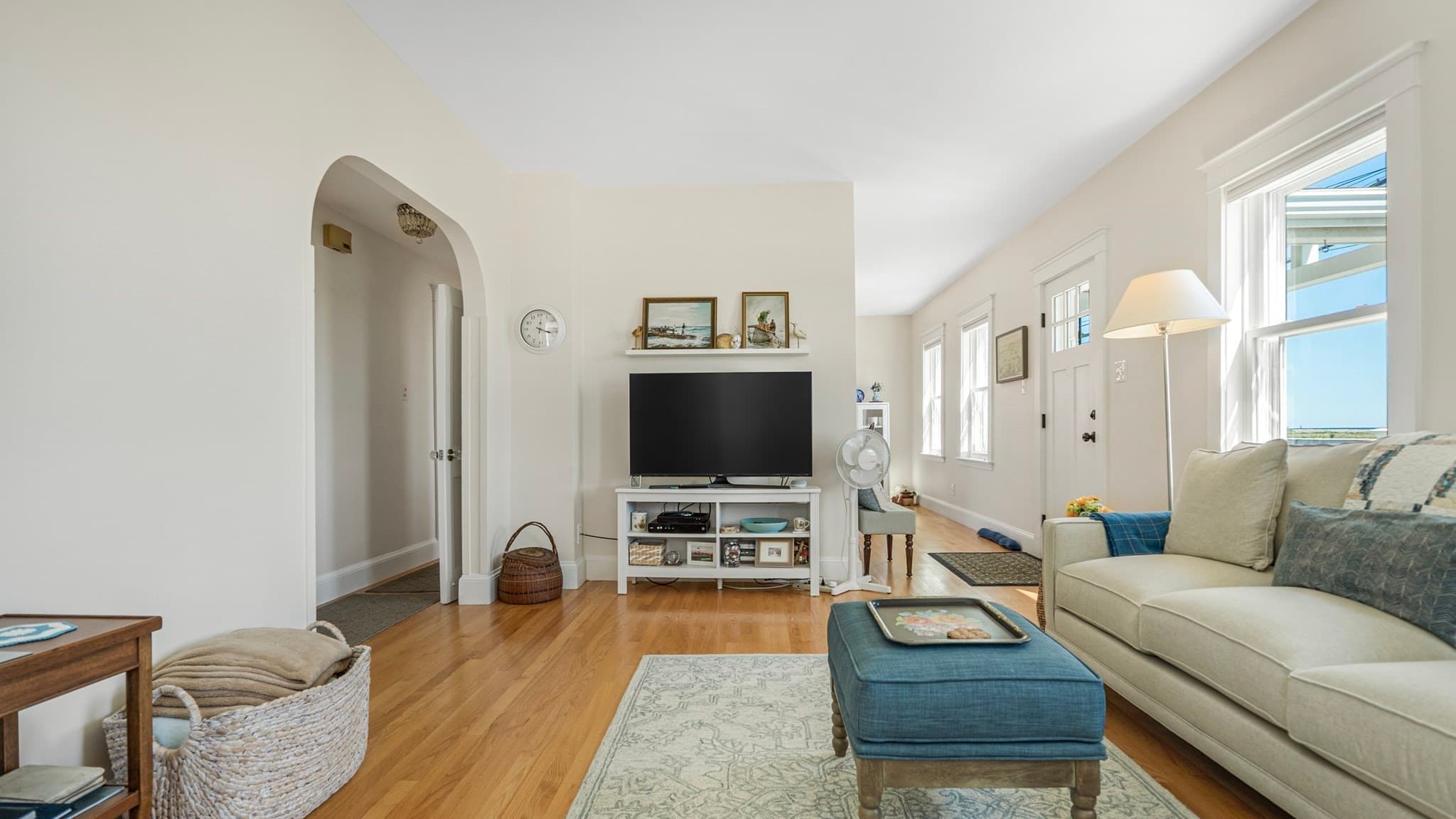 Single Family Residence at 807 Shirley St, Winthrop MA 02152, Winthrop, photo 7 of 30