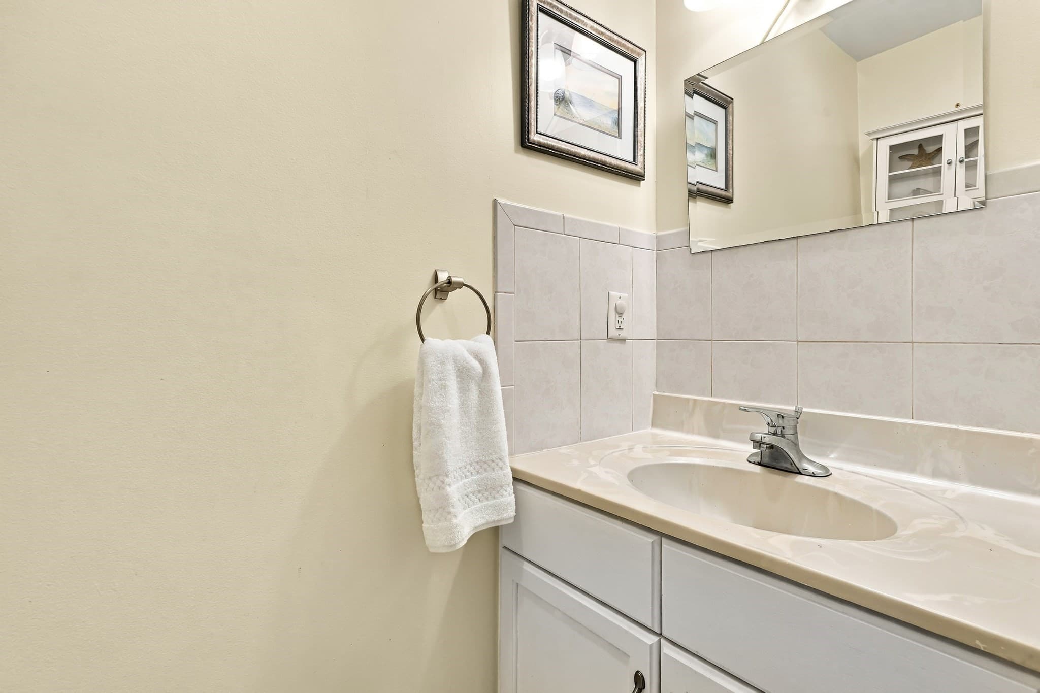 Condominium at 15 Northwoods Cir # 15, Woburn MA 01801, Woburn, photo 17 of 42