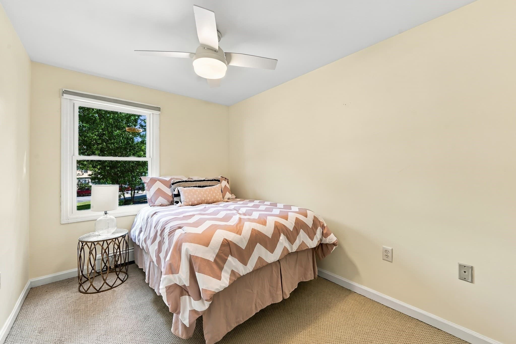 Condominium at 15 Northwoods Cir # 15, Woburn MA 01801, Woburn, photo 22 of 42