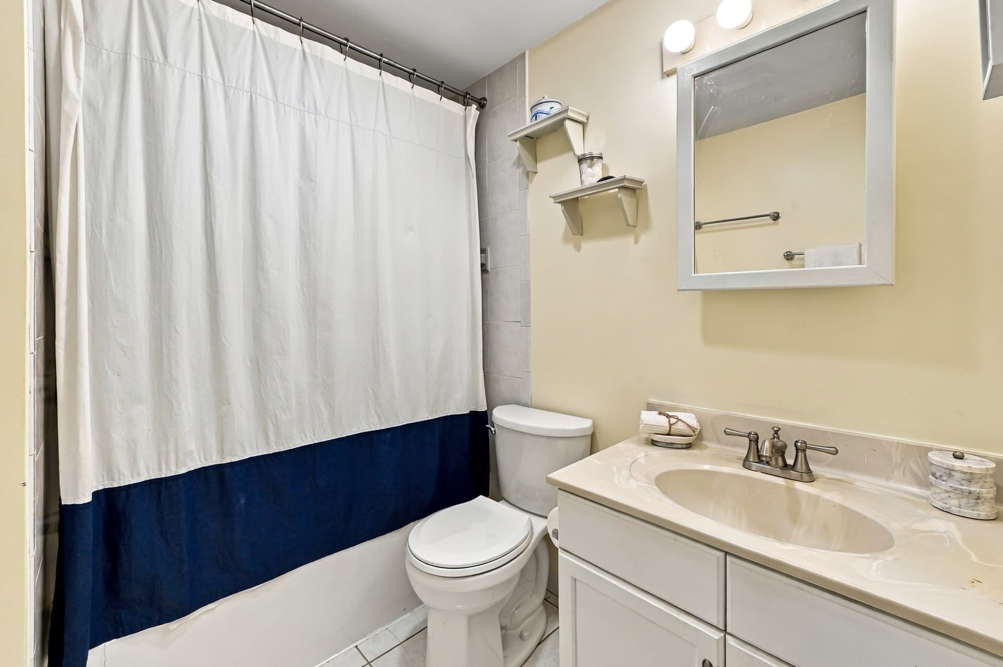 Condominium at 15 Northwoods Cir # 15, Woburn MA 01801, Woburn, photo 28 of 42