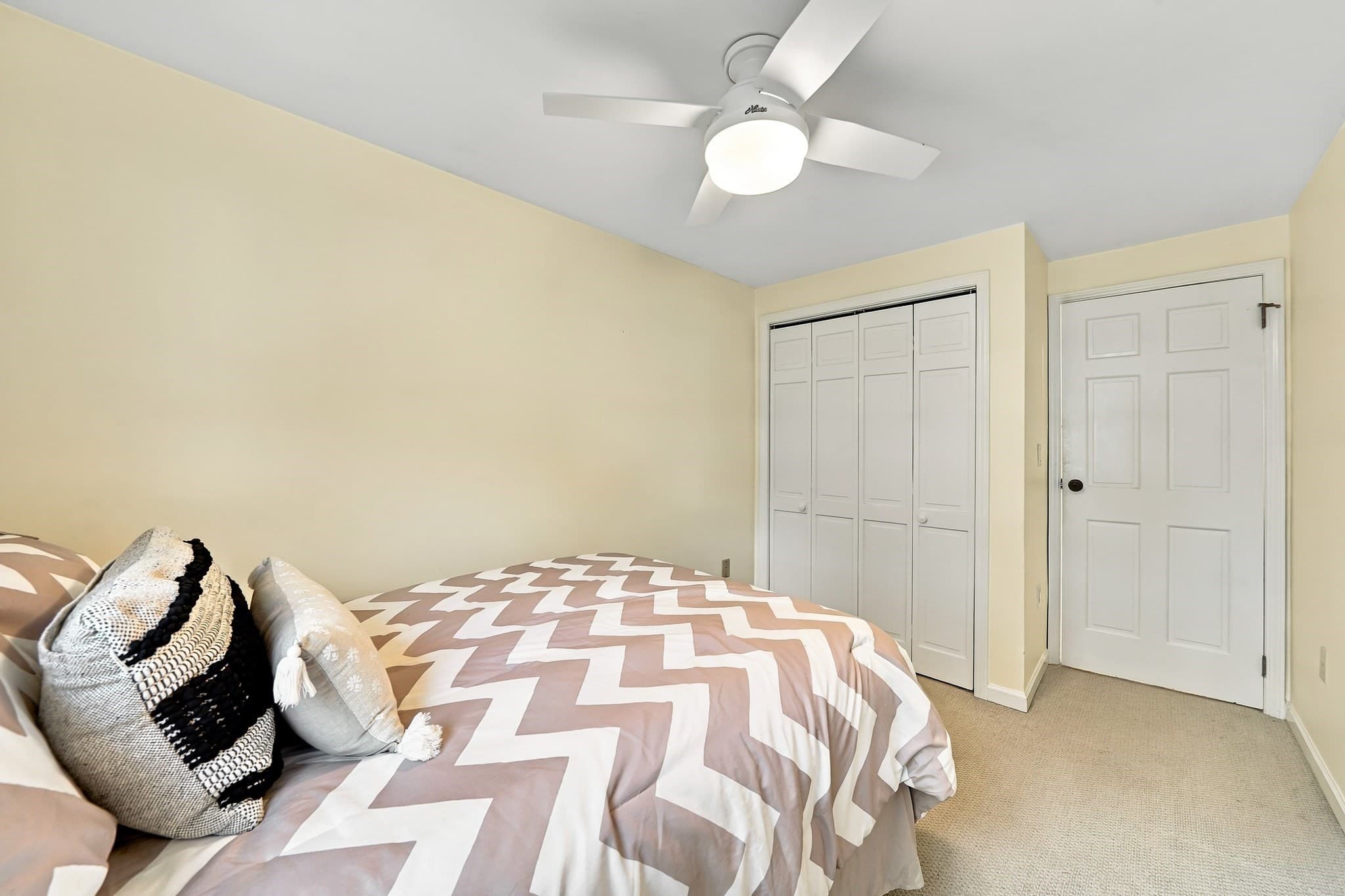 Condominium at 15 Northwoods Cir # 15, Woburn MA 01801, Woburn, photo 24 of 42
