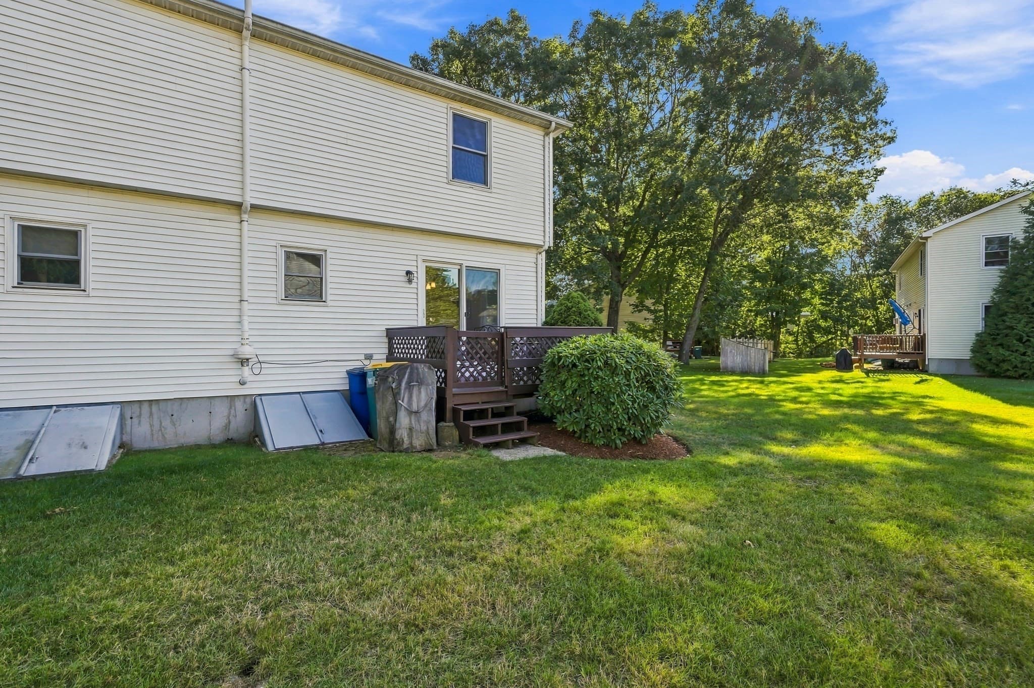Condominium at 15 Northwoods Cir # 15, Woburn MA 01801, Woburn, photo 38 of 42