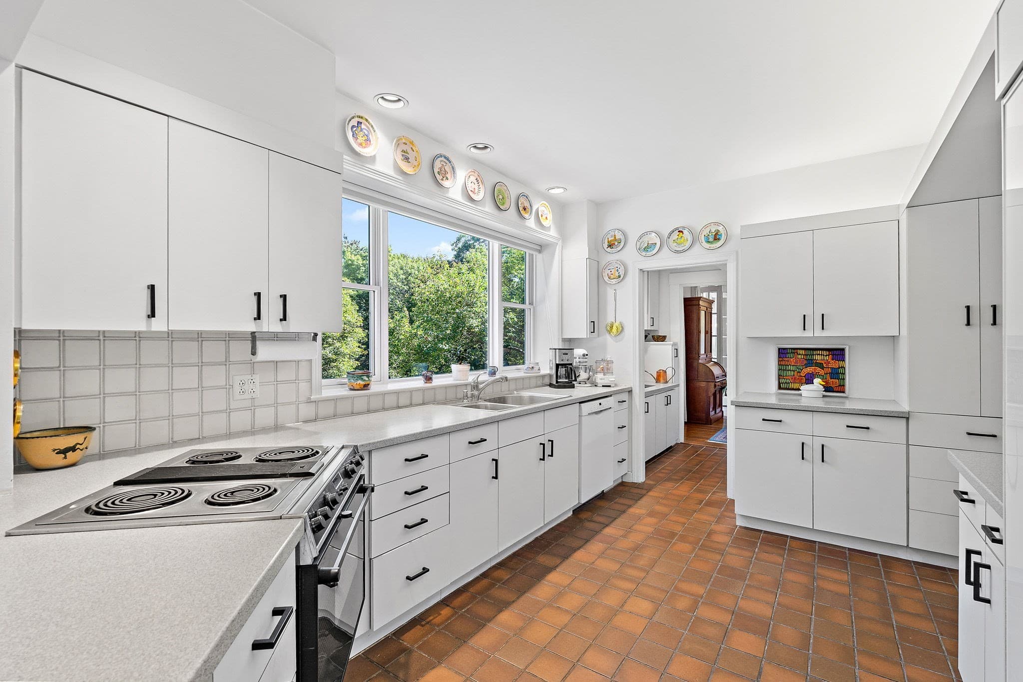 Single Family Residence at 8 Oakmount Circle, Lexington MA 02420, Lexington, photo 16 of 42