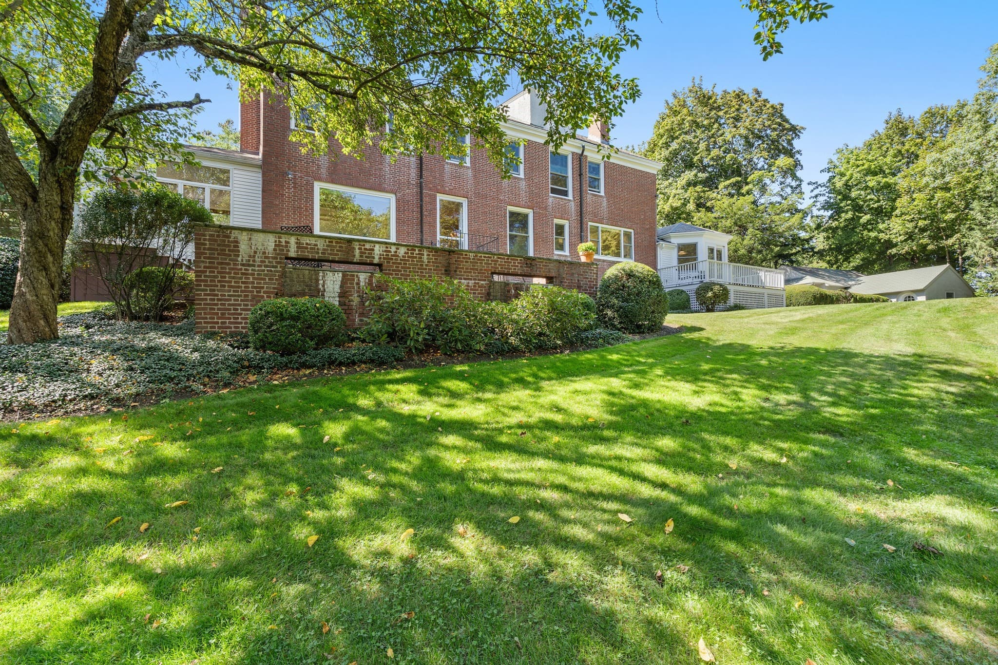Single Family Residence at 8 Oakmount Circle, Lexington MA 02420, Lexington, photo 37 of 42