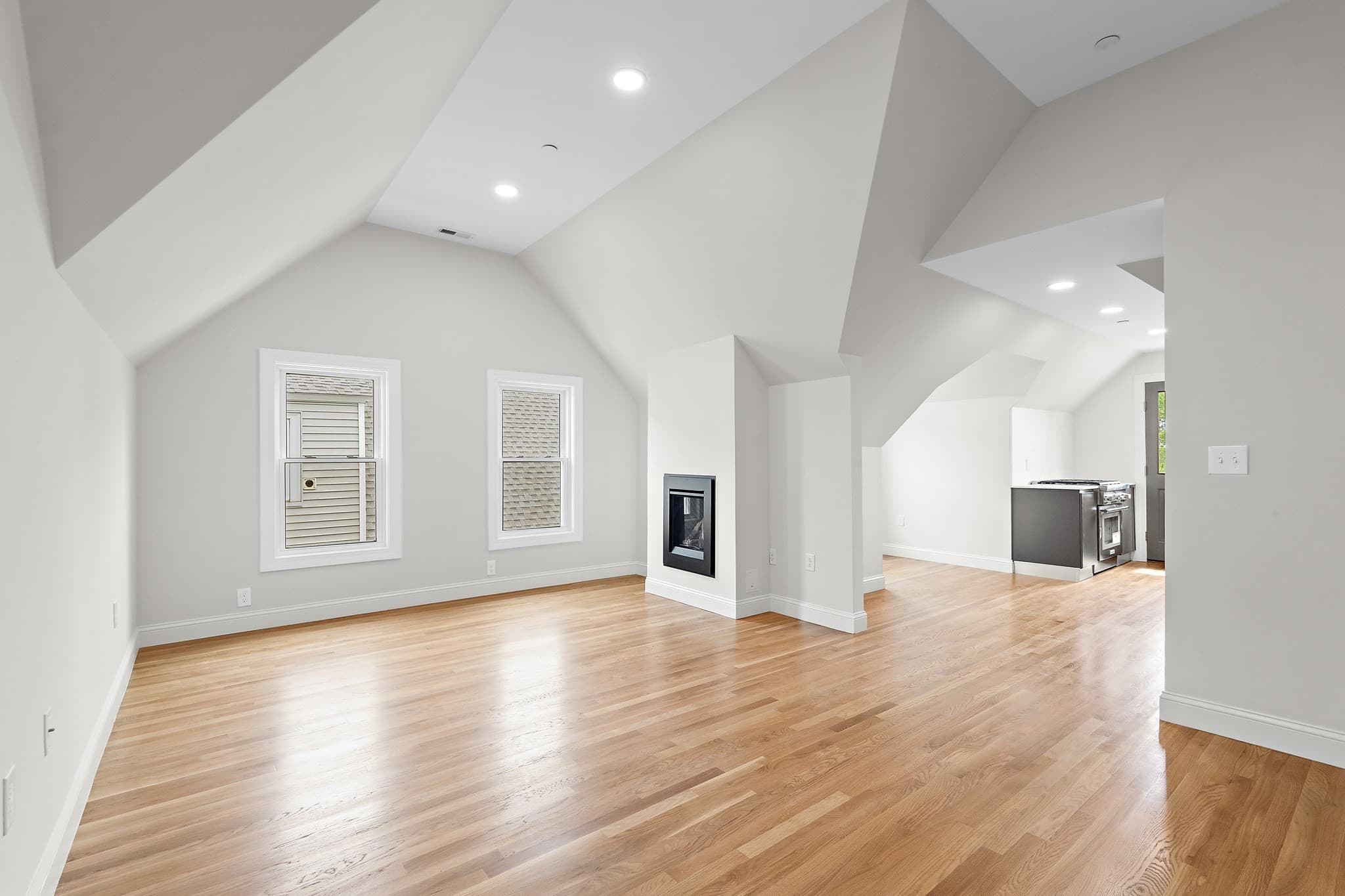 Condominium at 12 Foskett St # 3, Somerville MA 02144, Somerville, photo 6 of 10