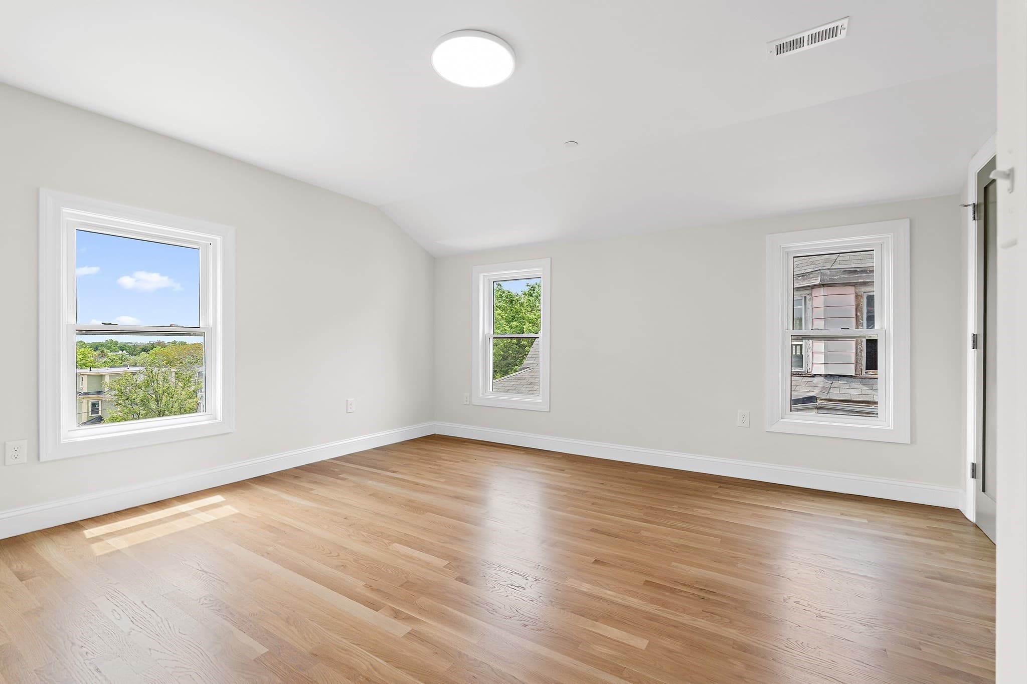 Condominium at 12 Foskett St # 3, Somerville MA 02144, Somerville, photo 4 of 10