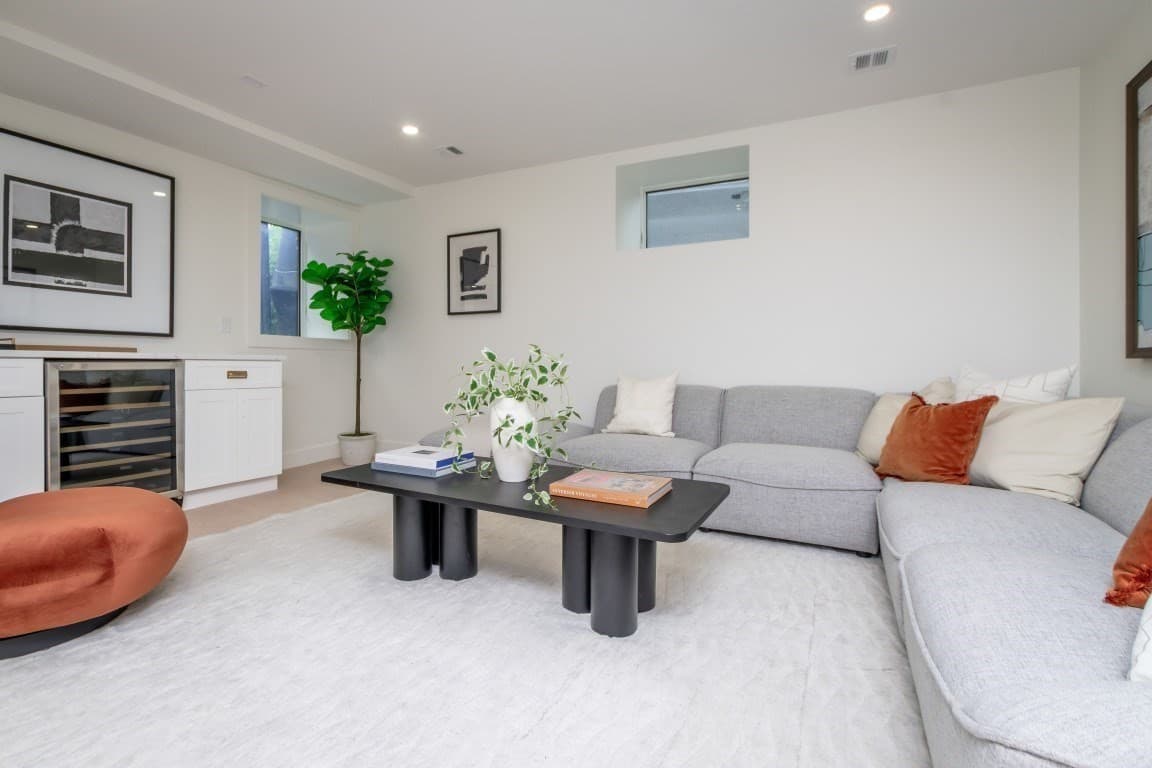Condominium at 109 Lake View Ave # 109, Cambridge MA 02138, Cambridge, photo 27 of 40