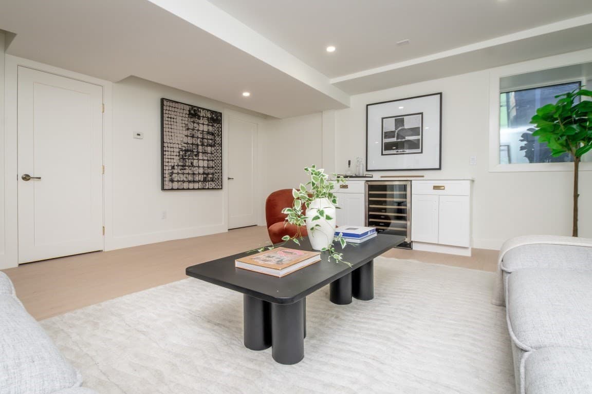 Condominium at 109 Lake View Ave # 109, Cambridge MA 02138, Cambridge, photo 26 of 40