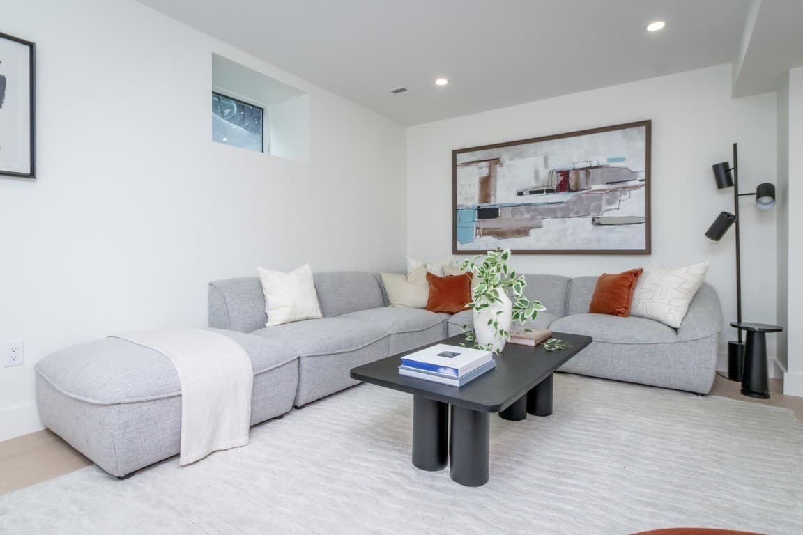 Condominium at 109 Lake View Ave # 109, Cambridge MA 02138, Cambridge, photo 24 of 40