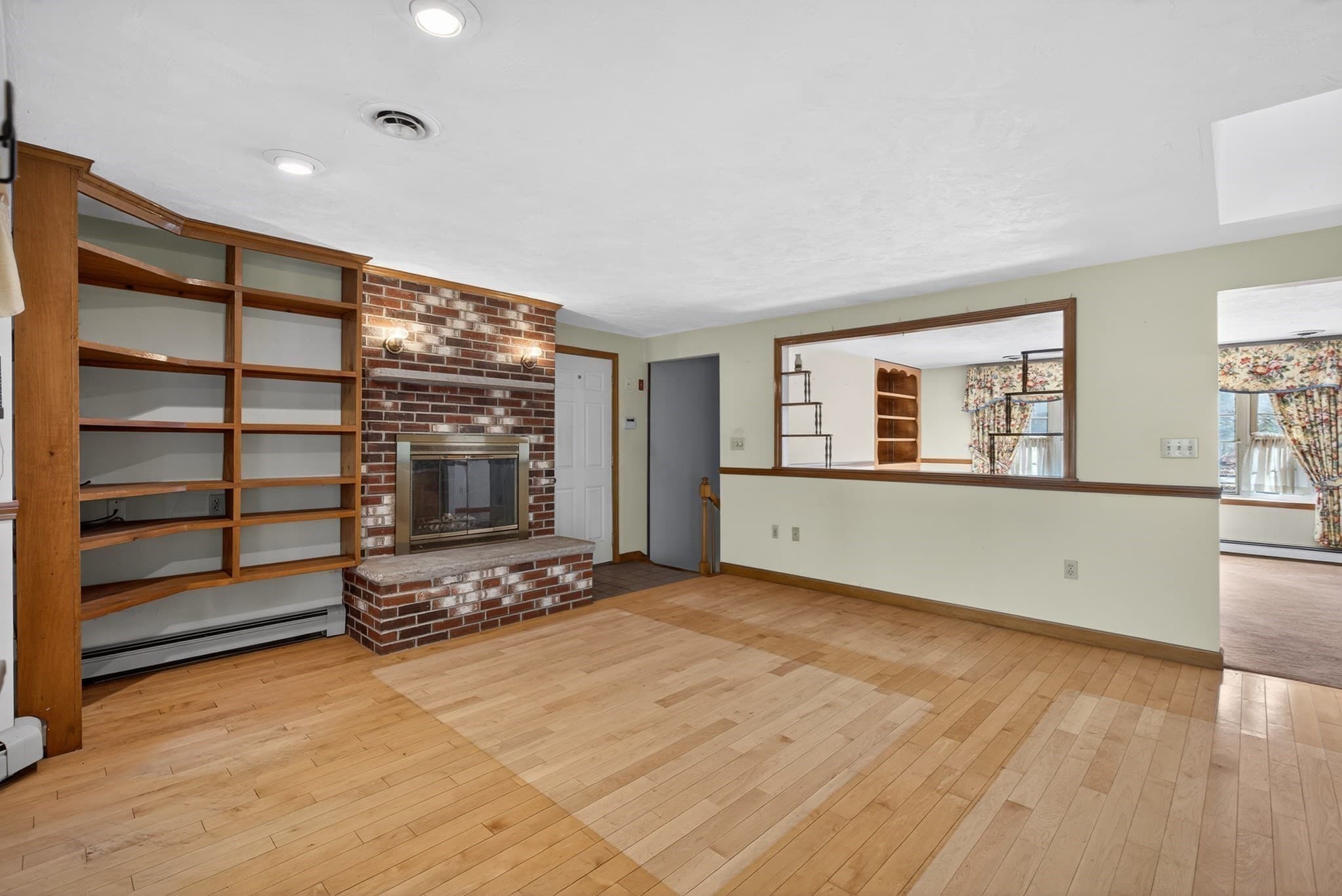 Single Family Residence at 532 Hill St, Raynham MA 02767, Raynham, photo 7 of 31