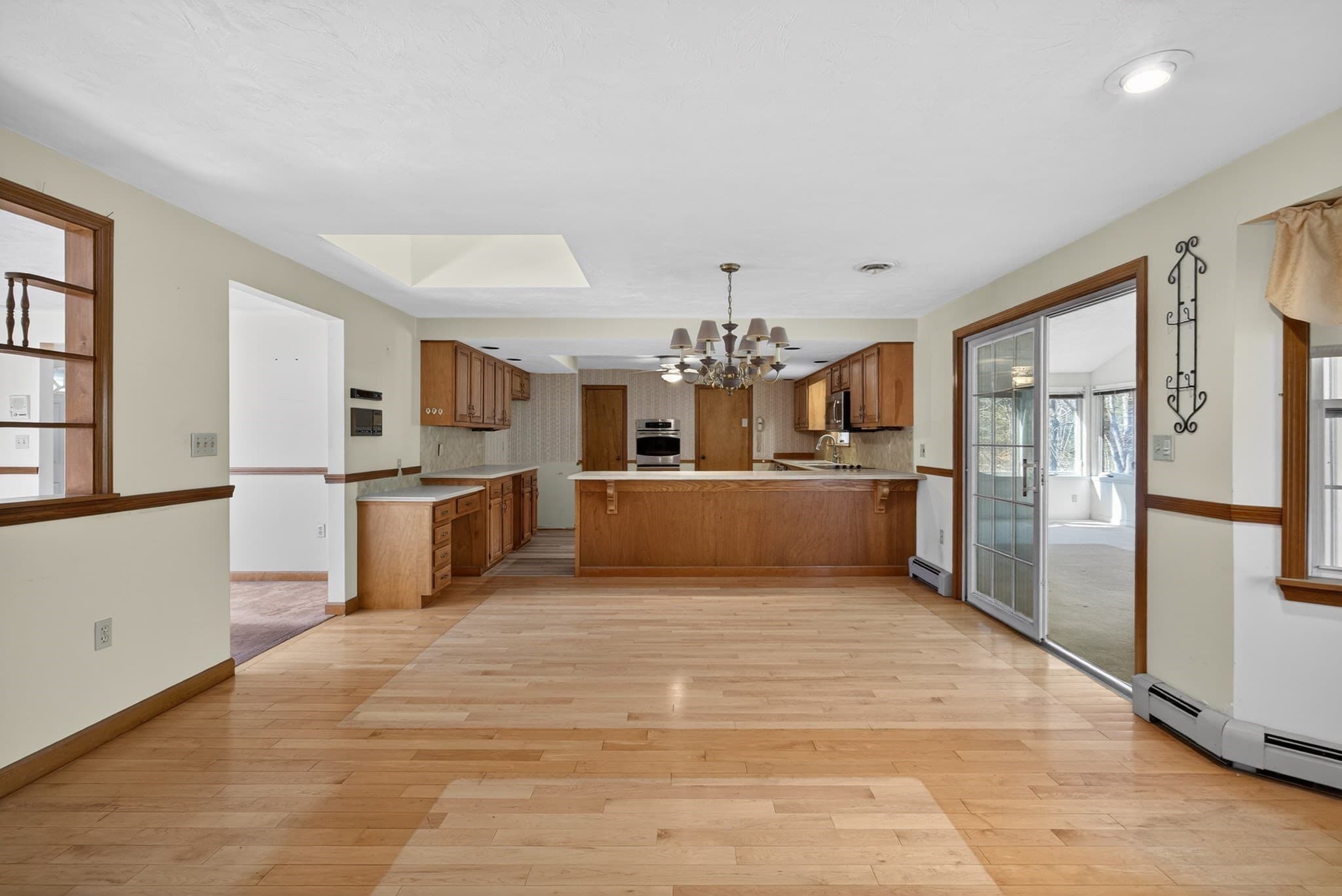 Single Family Residence at 532 Hill St, Raynham MA 02767, Raynham, photo 9 of 31
