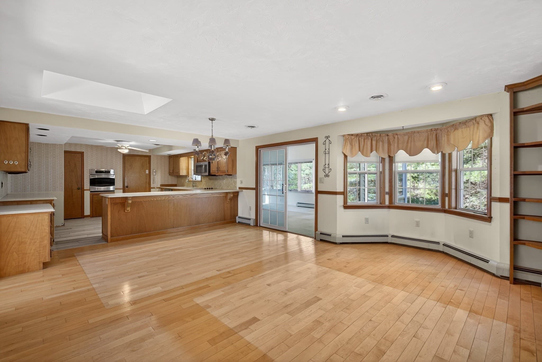 Single Family Residence at 532 Hill St, Raynham MA 02767, Raynham, photo 10 of 31