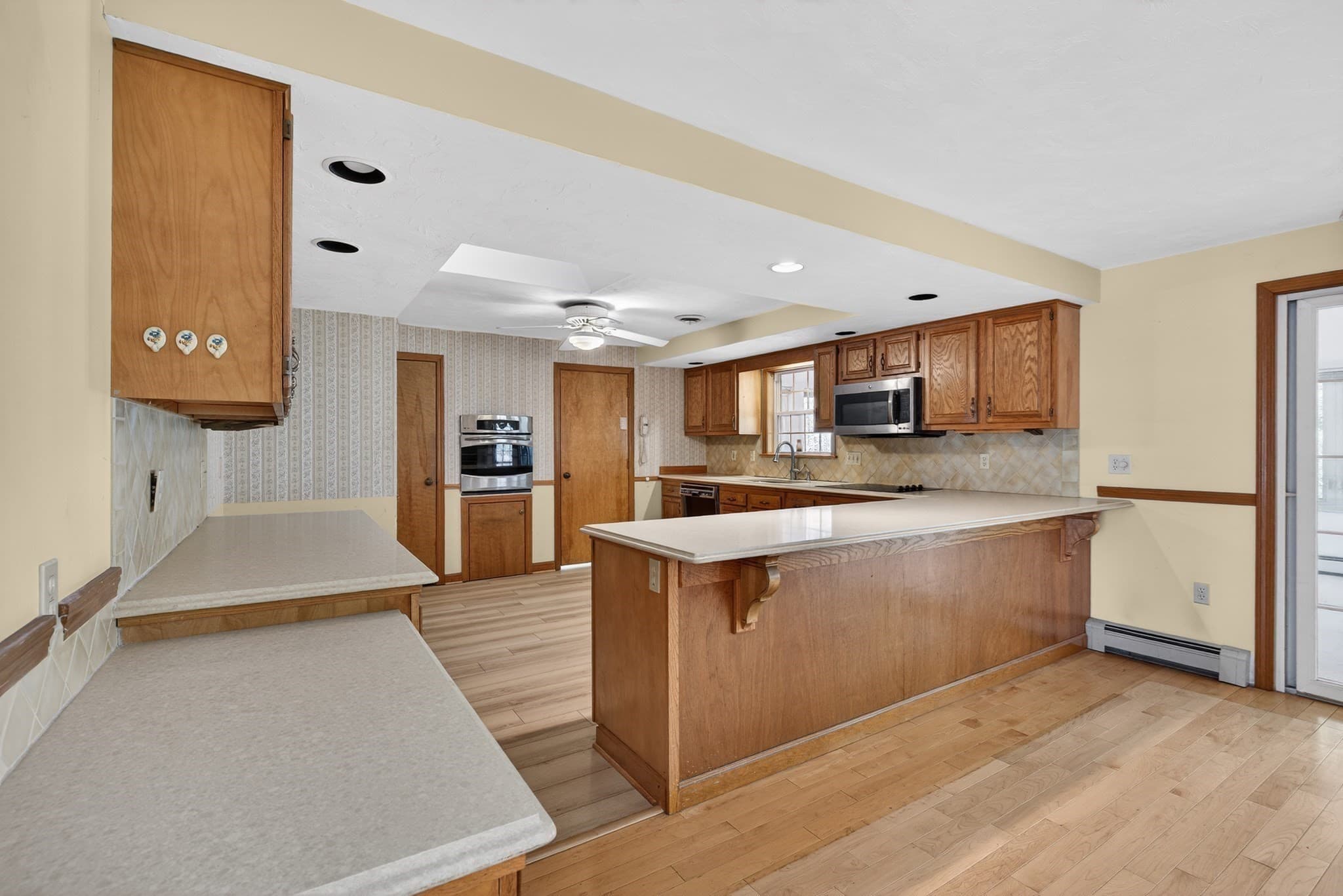 Single Family Residence at 532 Hill St, Raynham MA 02767, Raynham, photo 14 of 31