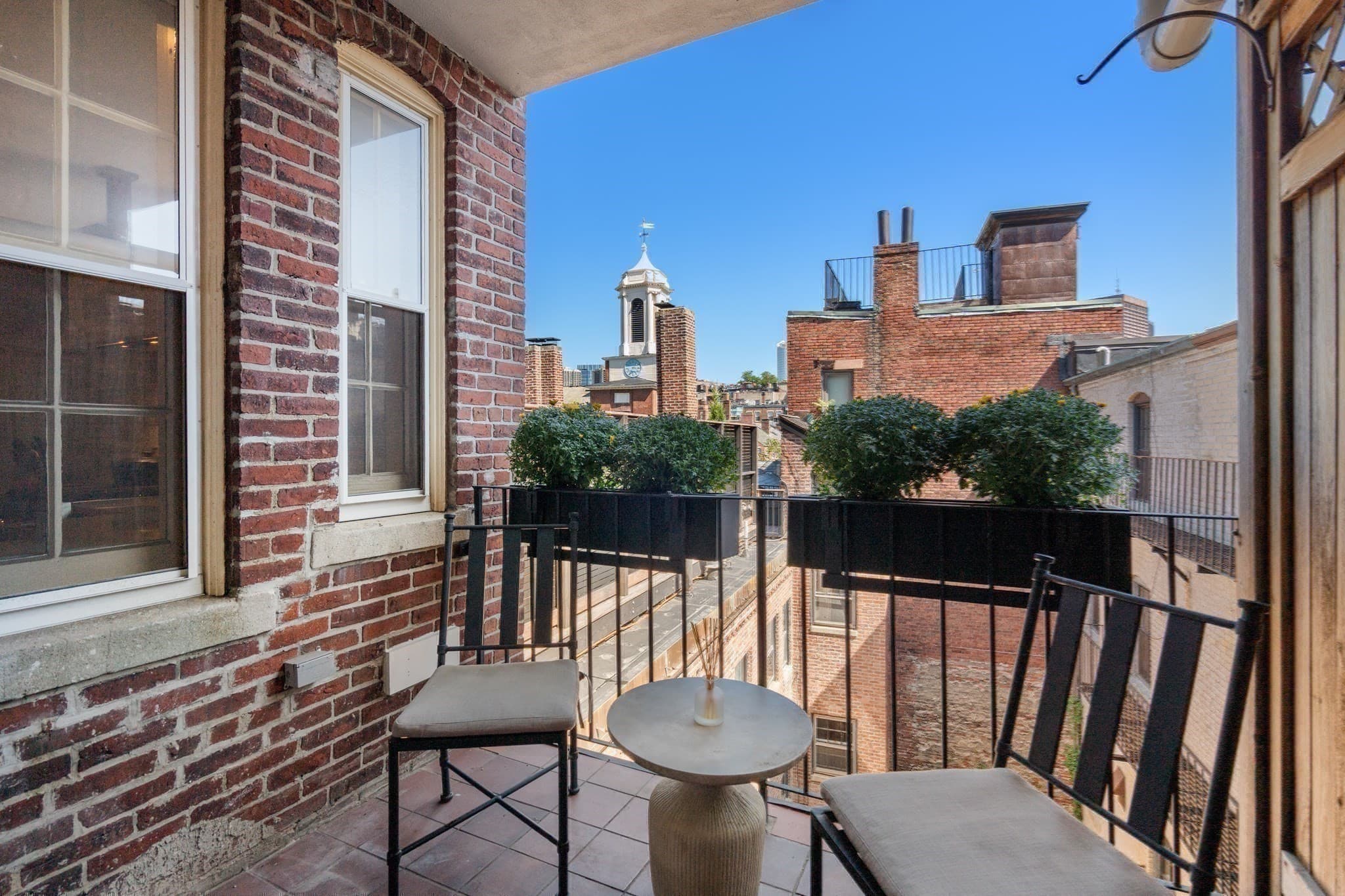 Condominium at 140 Mount Vernon PH, Boston MA 02108, Boston, photo 11 of 23
