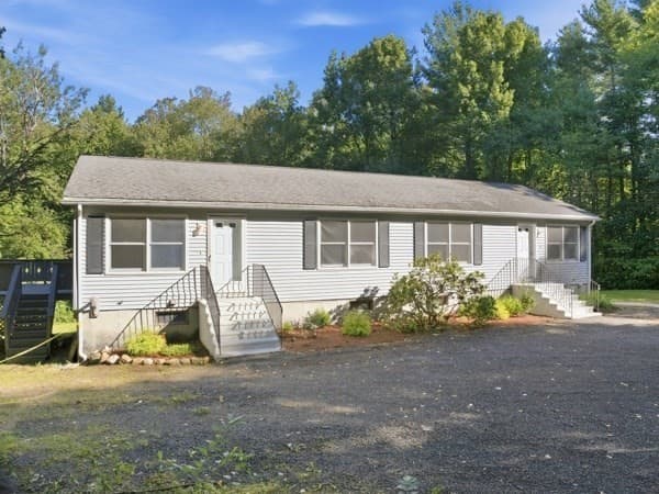 40-42 Crocker Nye Rd, Oakham MA 01068