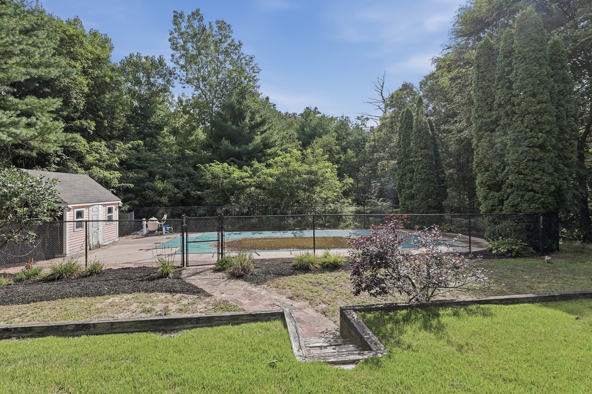 Single Family Residence at 6 Laurel Road, Blackstone MA 01504, Blackstone, photo 35 of 37