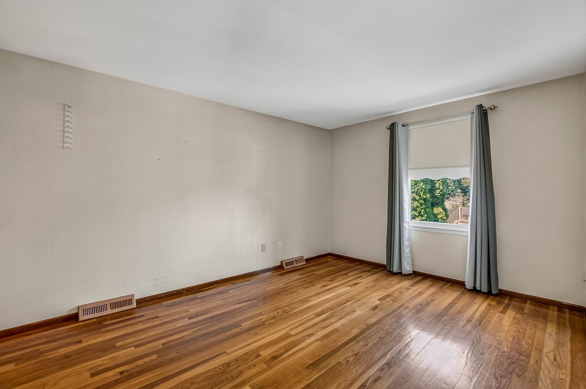 Single Family Residence at 21 Cardosi Ct, Pawtucket RI 02861, Pawtucket, photo 12 of 42