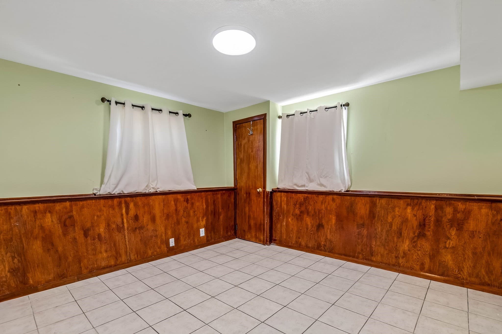 Single Family Residence at 21 Cardosi Ct, Pawtucket RI 02861, Pawtucket, photo 18 of 42