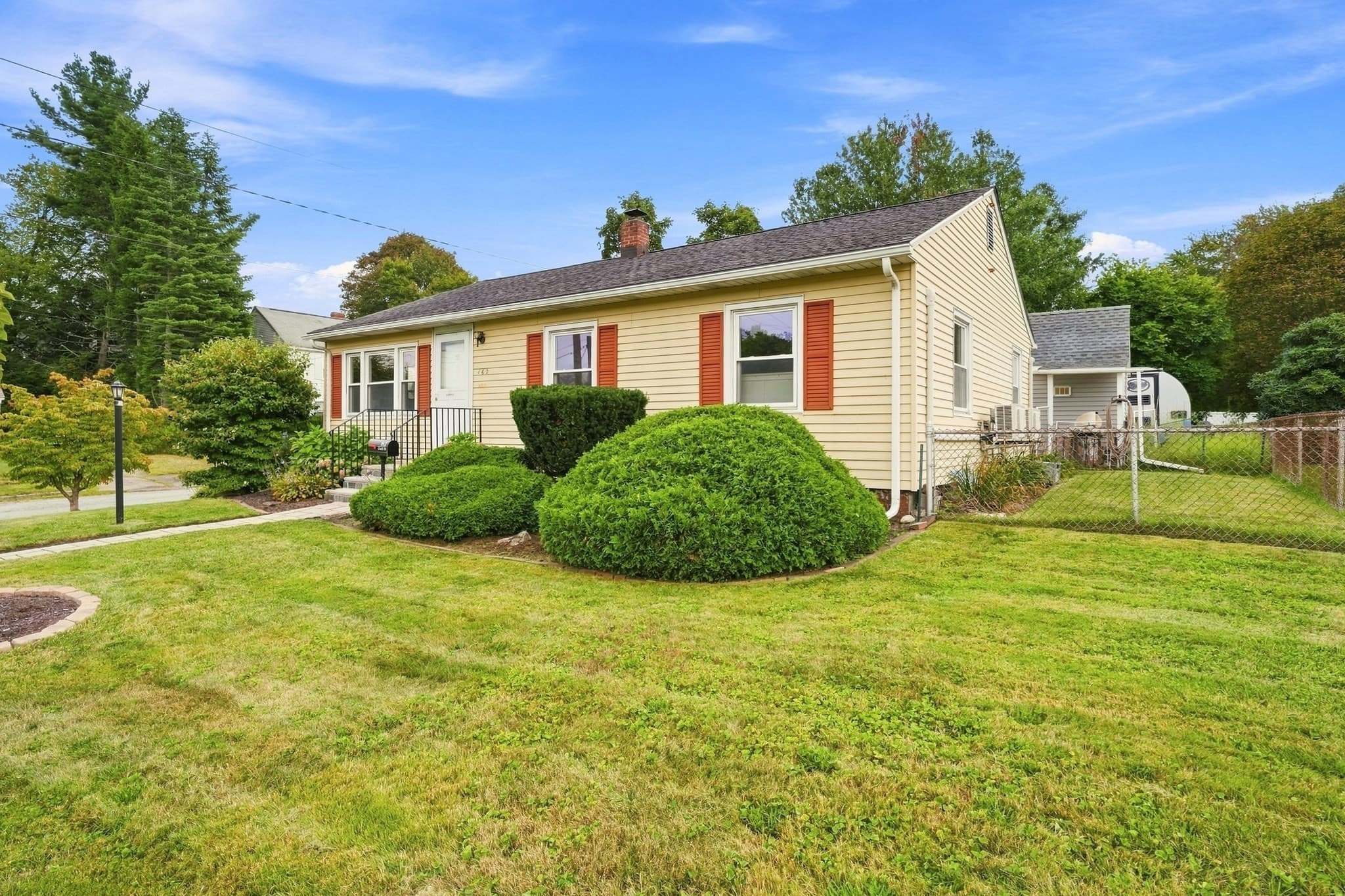 162 Clark St, Worcester MA 01606