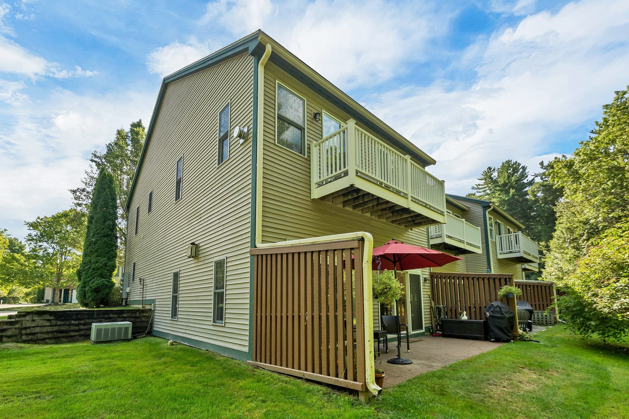 Condominium at 28 Deborah Lane # 28, Dover NH 03820, Dover, photo 3 of 42