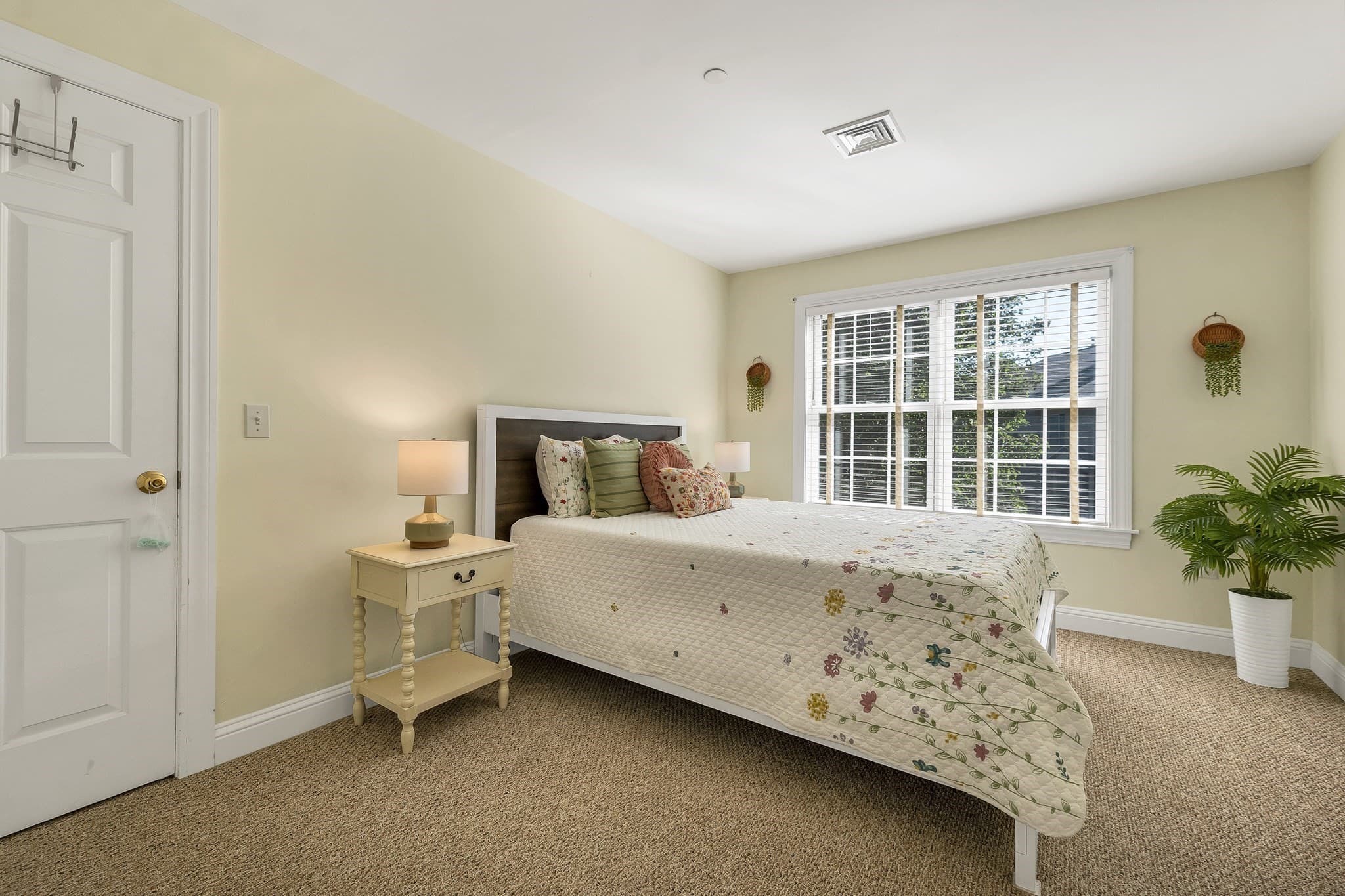 Condominium at 28 Deborah Lane # 28, Dover NH 03820, Dover, photo 32 of 42