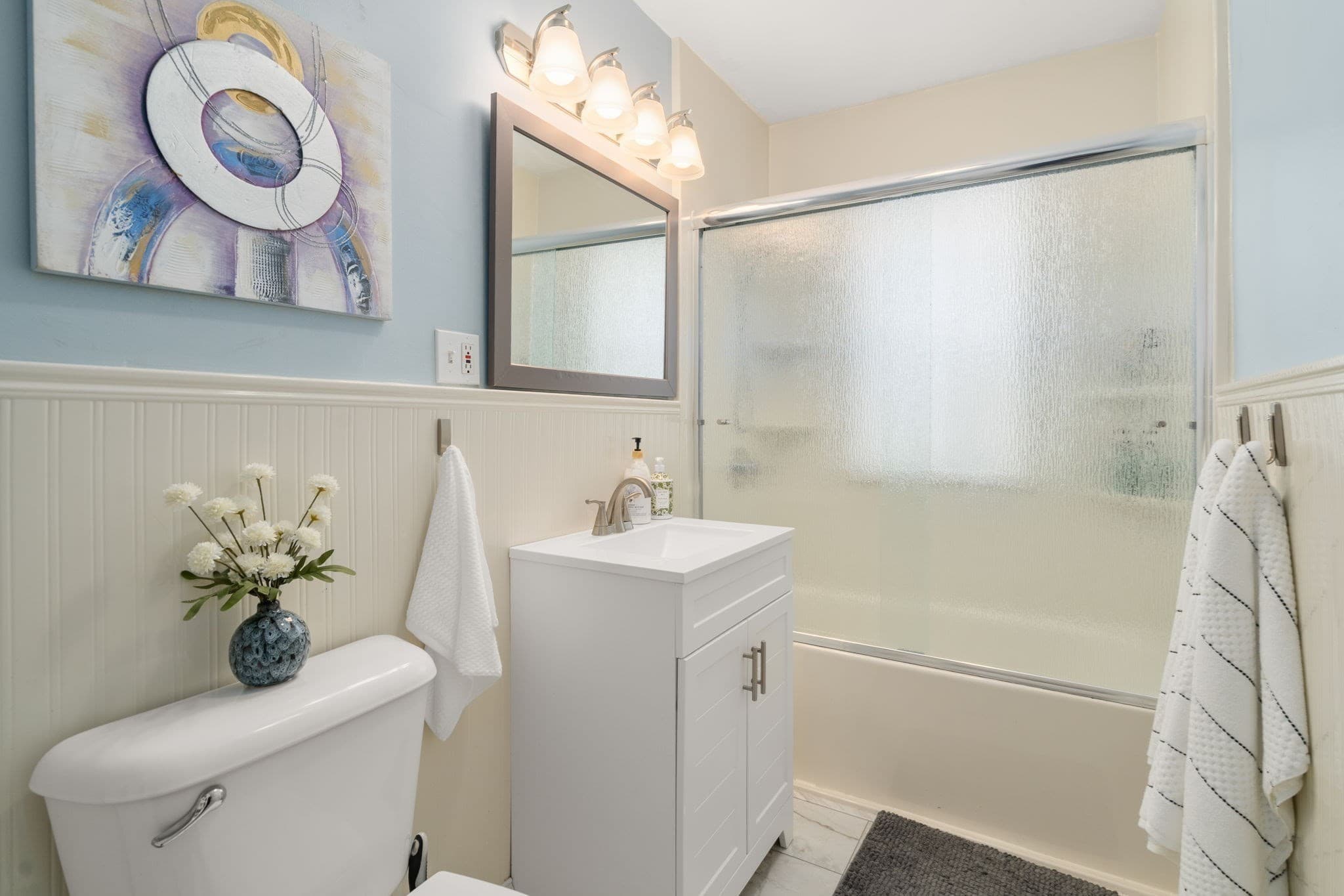 Condominium at 37 Everett St # 1, Waltham MA 02453, Waltham, photo 8 of 22