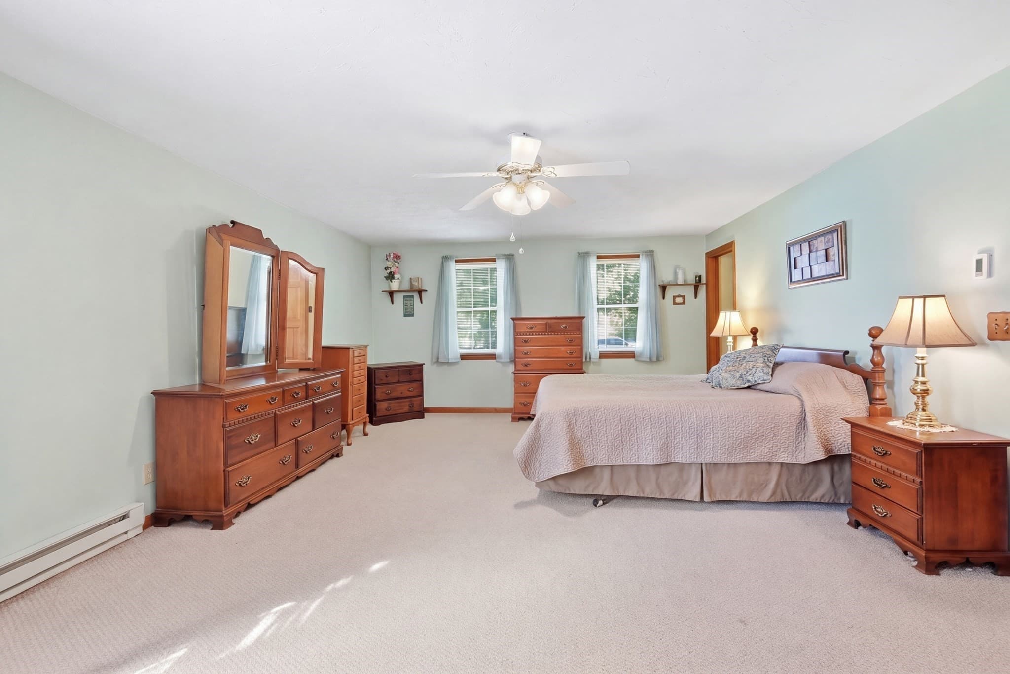 Single Family Residence at 8 Glenmere Rd, Charlton MA 01507, Charlton, photo 9 of 29