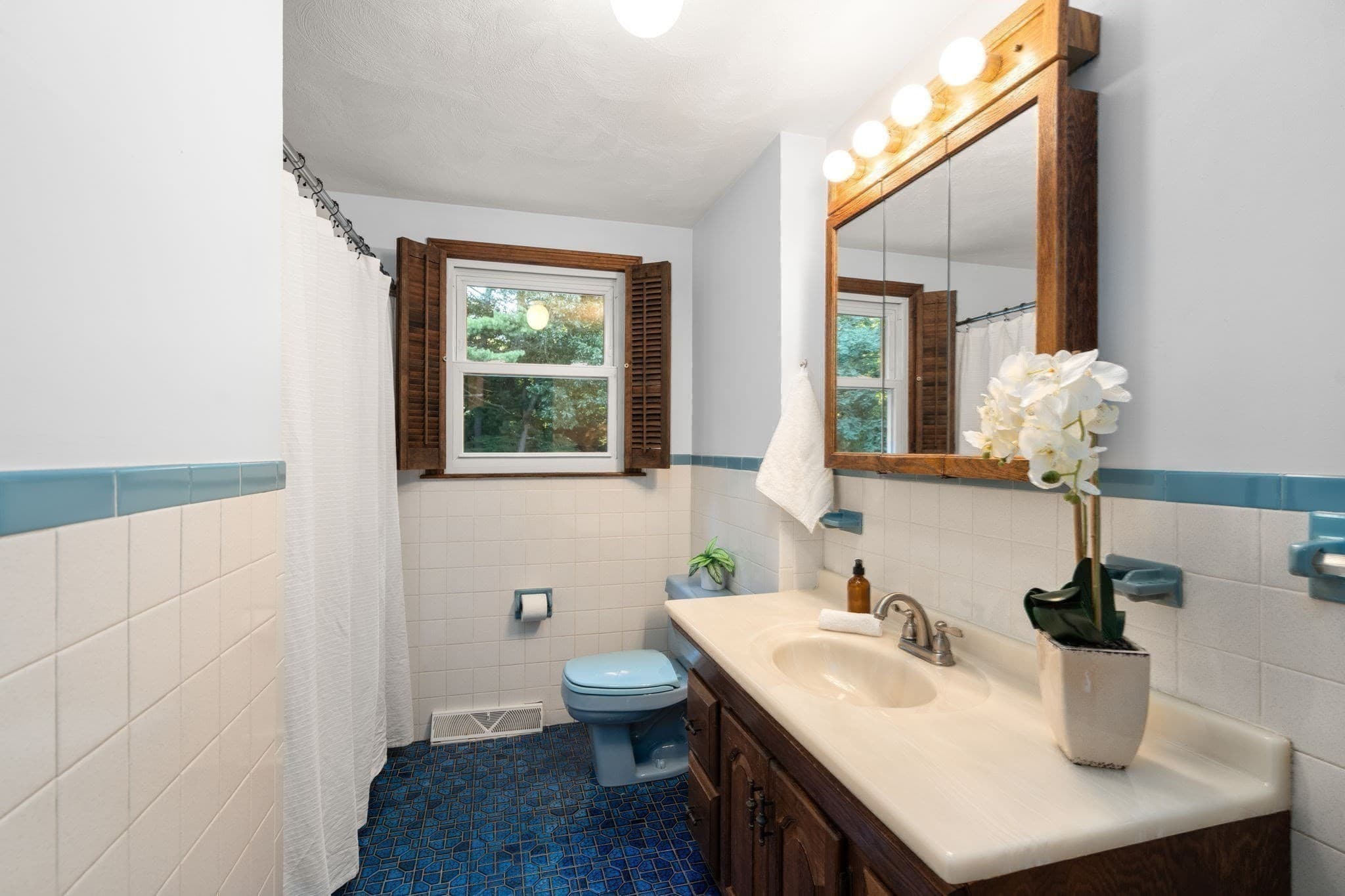 Single Family Residence at 15 Bear Hill Road, Billerica MA 01821, Billerica, photo 15 of 37