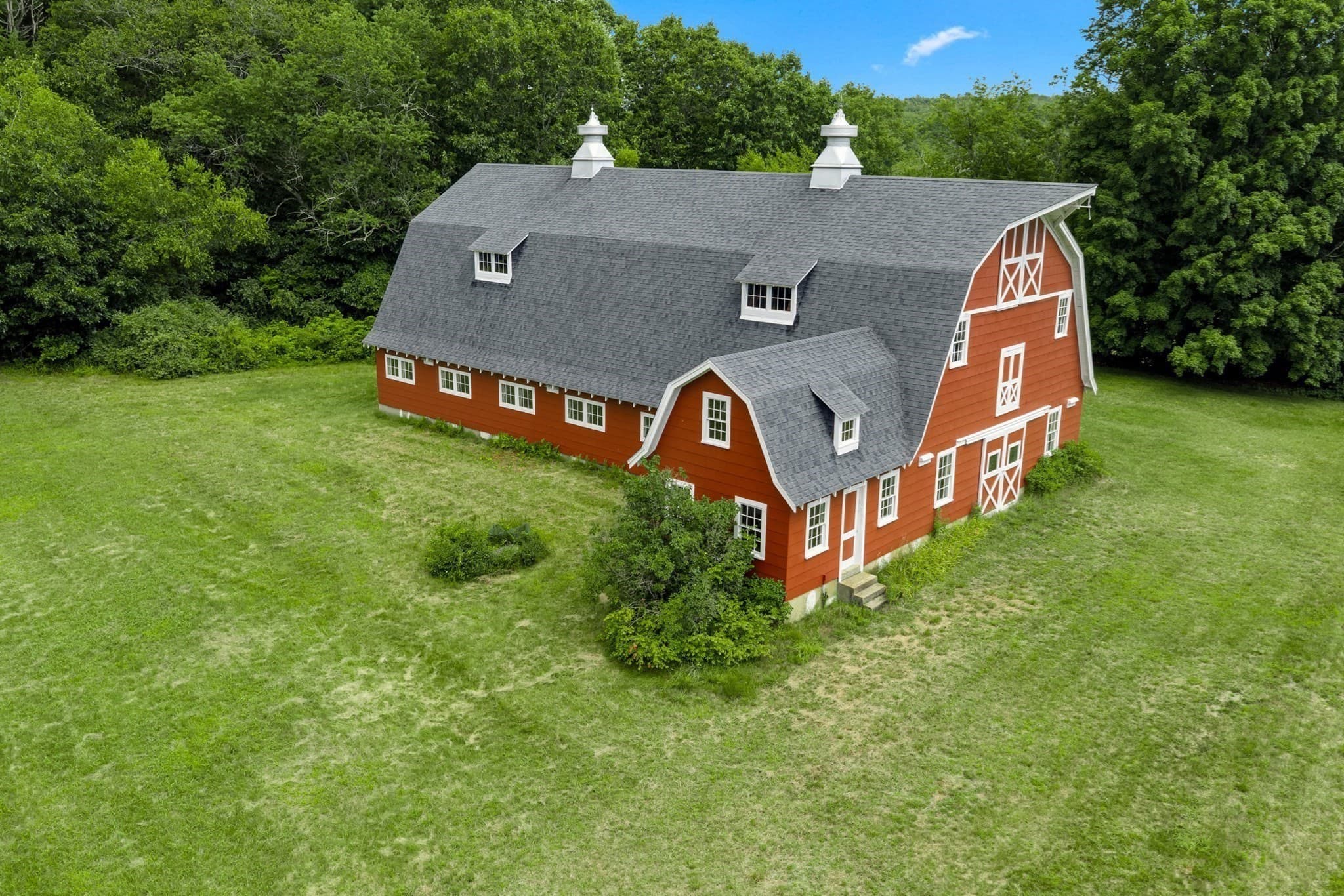 Single Family Residence at 304 Warren Rd, Brimfield MA 01010, photo 7 of 42