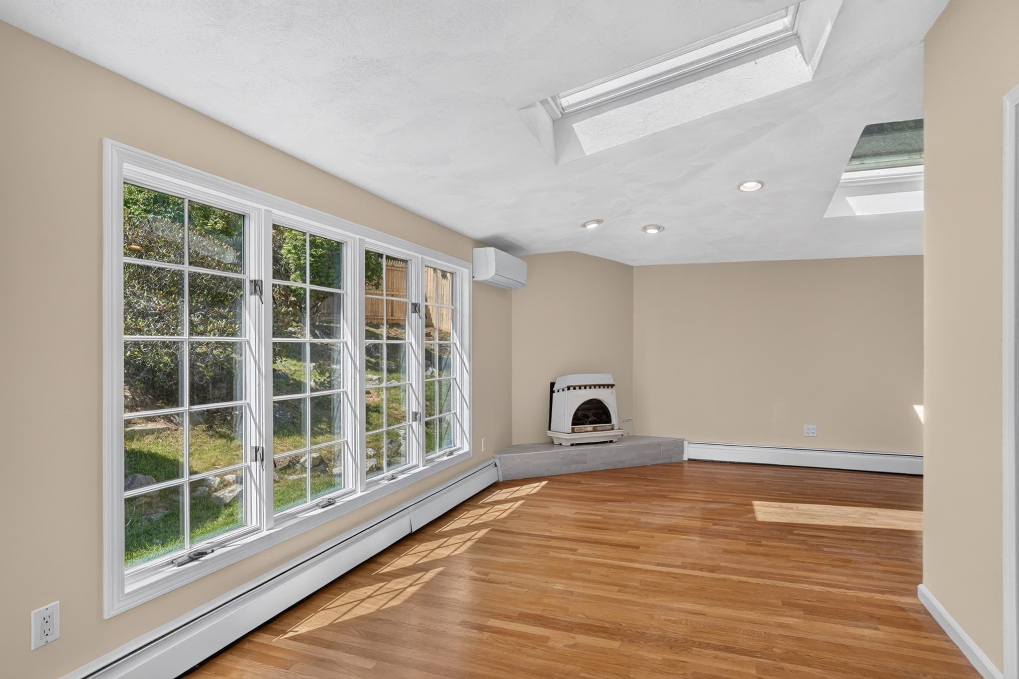 Single Family Residence at 4 Parkway Road, Medford MA 02155, Medford, photo 15 of 38