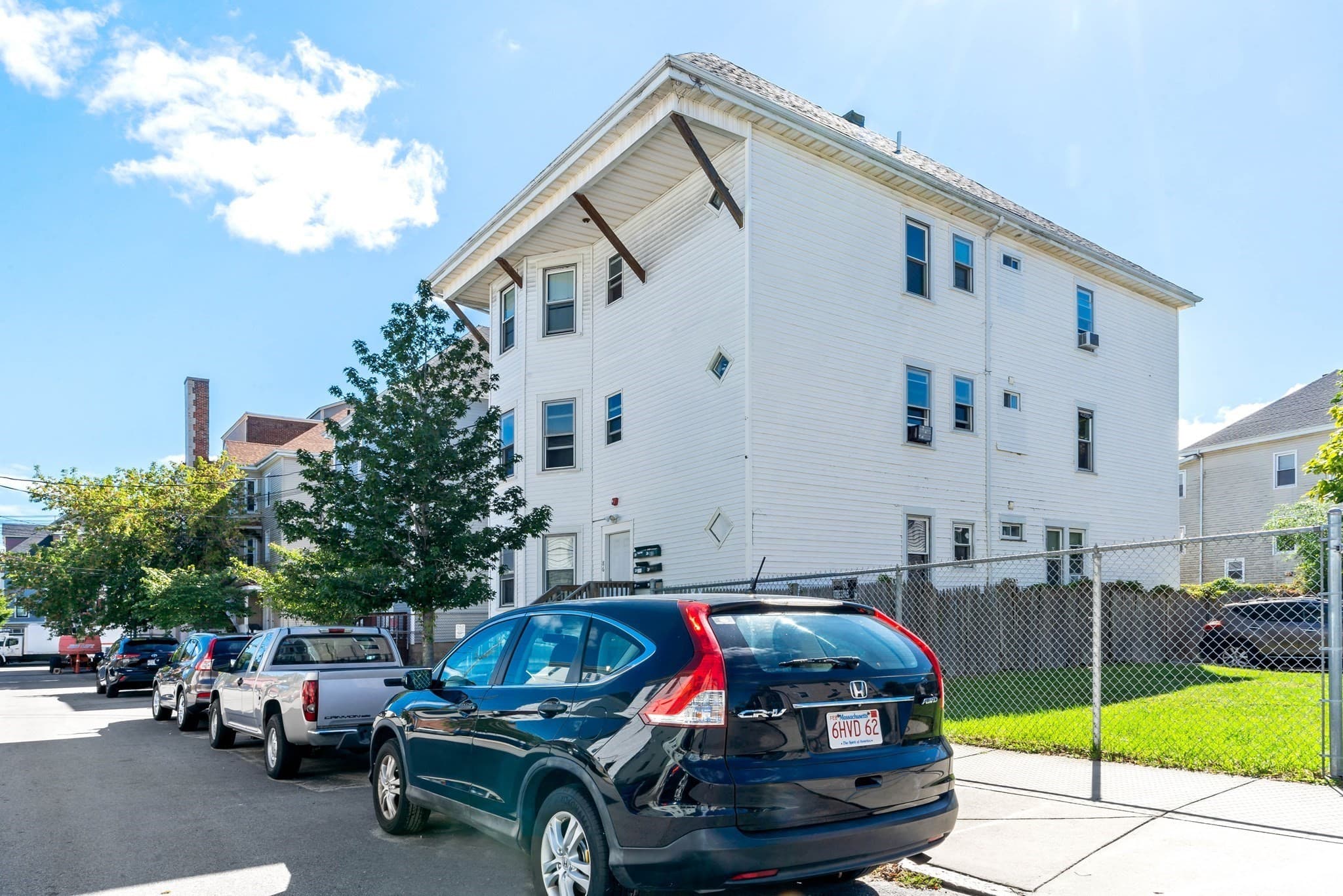 5-9 Family at 86 Beetle St, New Bedford MA 02746, New Bedford, photo 5 of 38