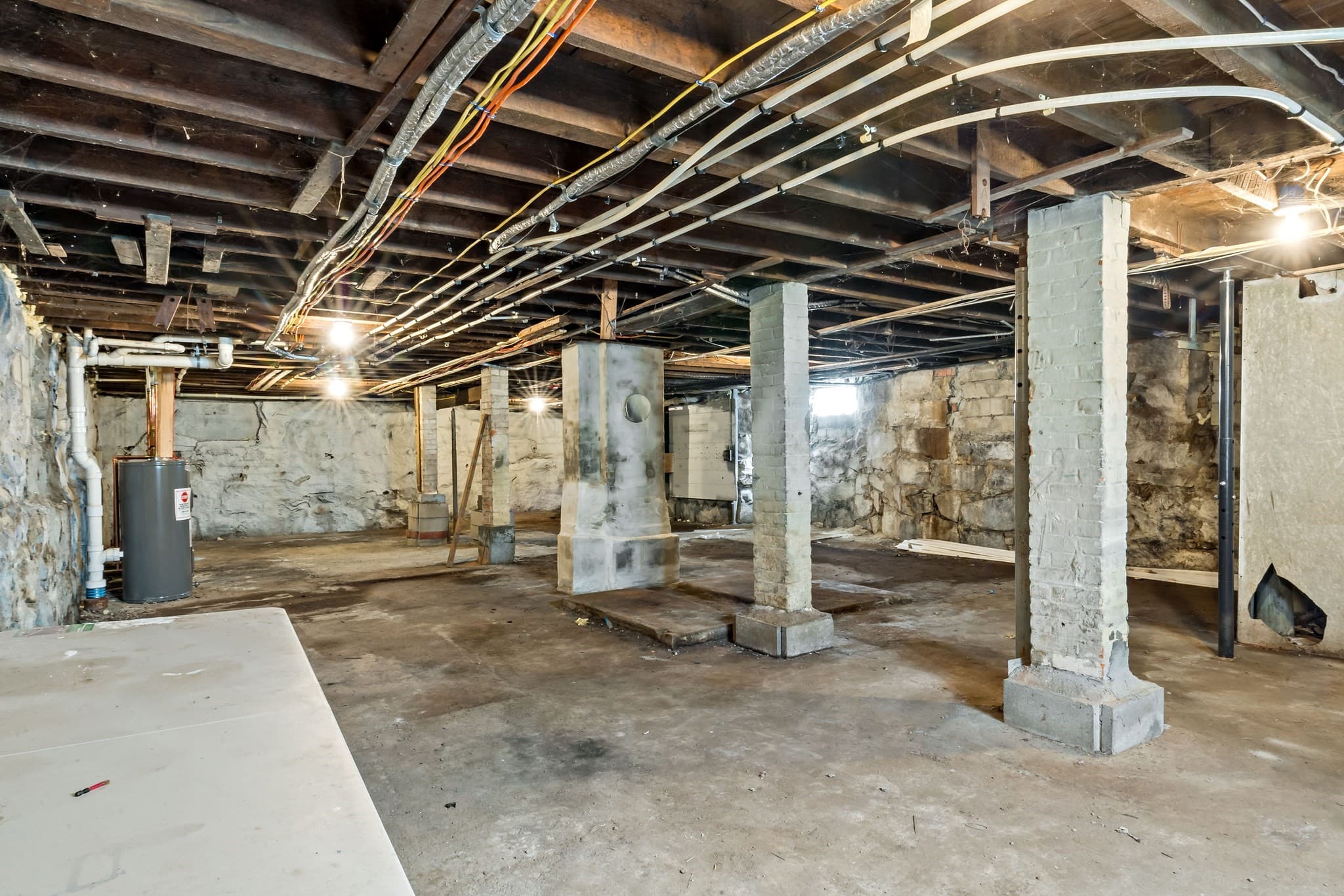 5-9 Family at 86 Beetle St, New Bedford MA 02746, New Bedford, photo 37 of 38