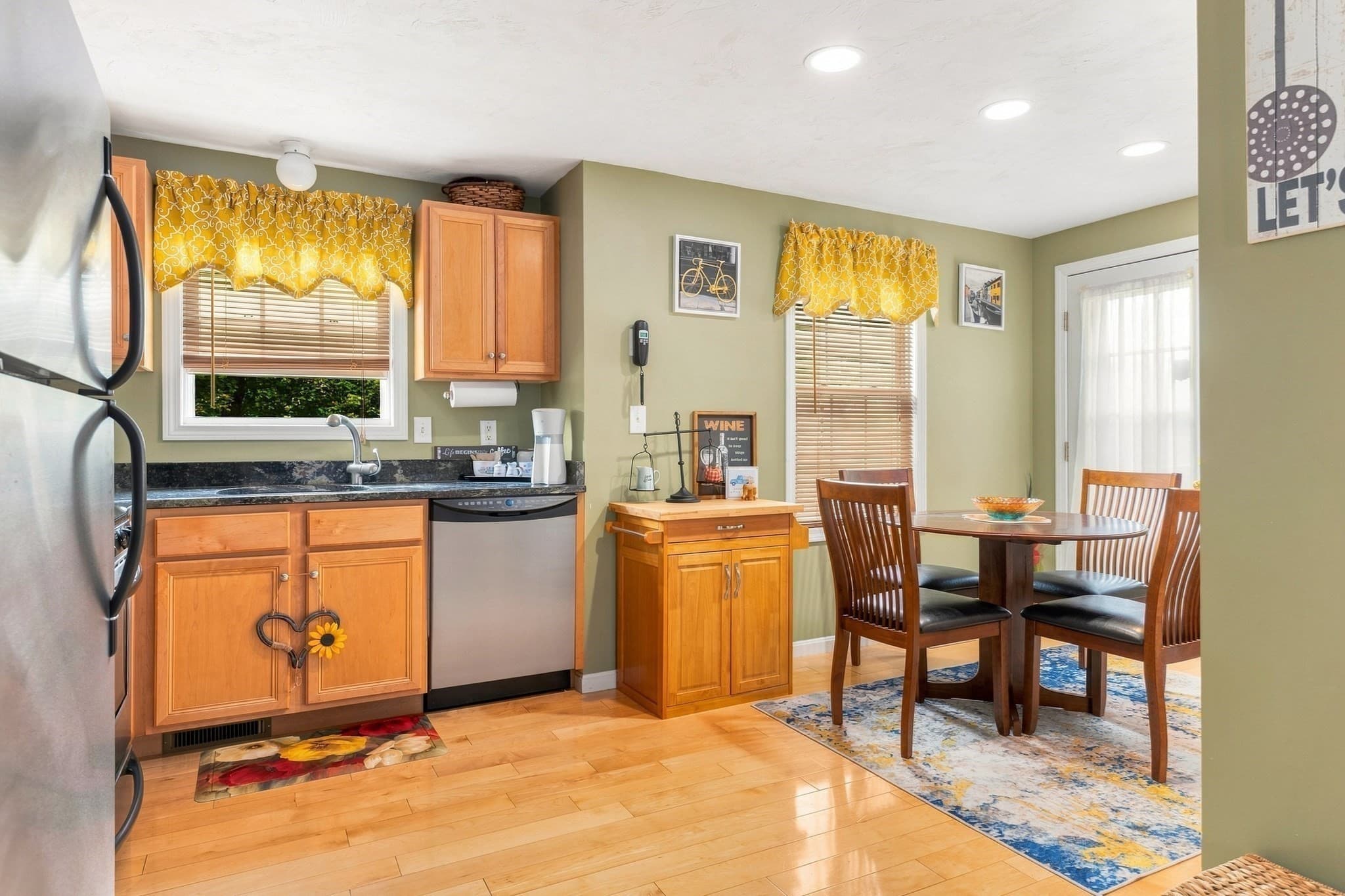 Condominium at 417 Hildreth St # 5, Lowell MA 01850, Lowell, photo 2 of 20