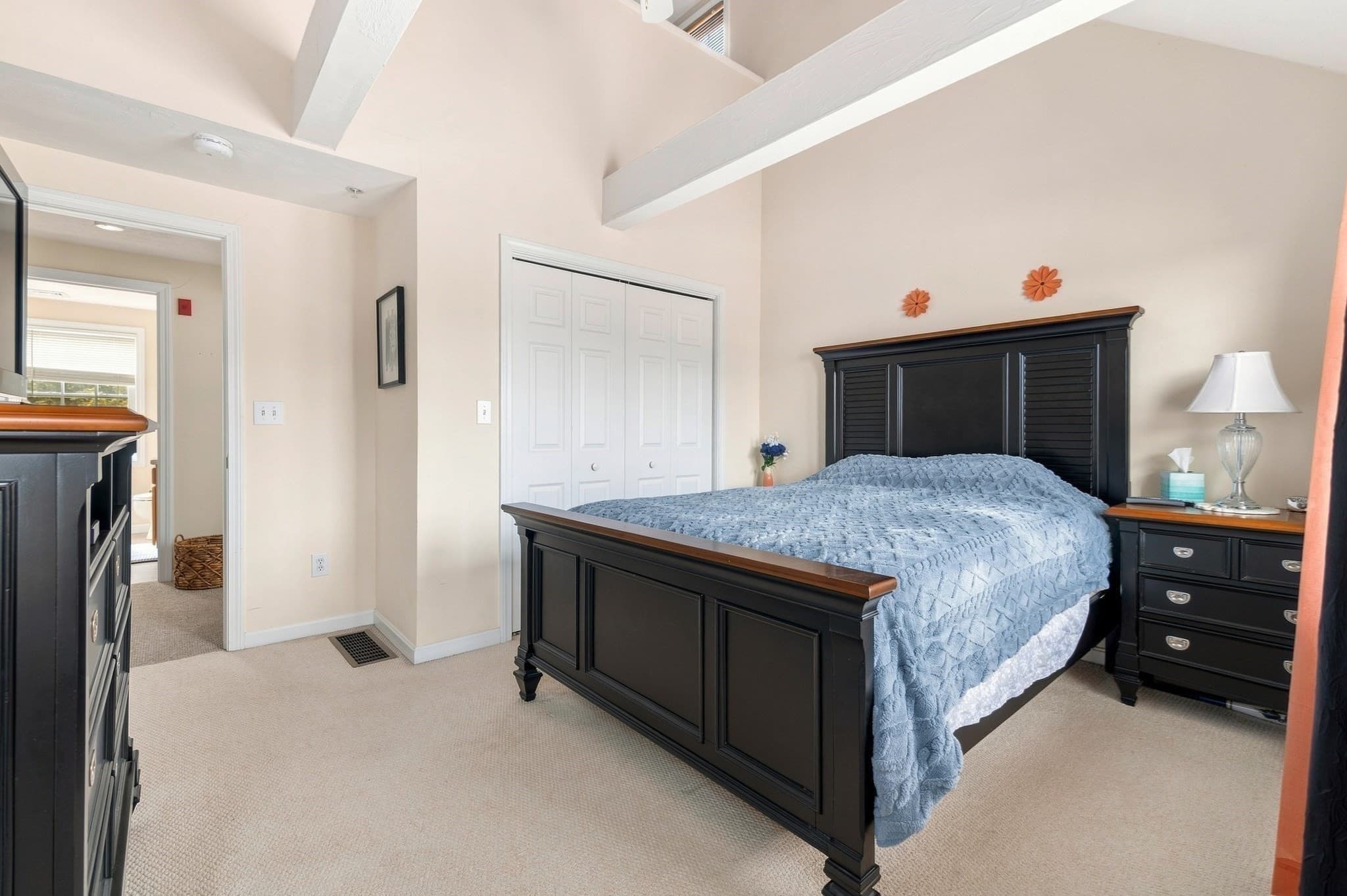 Condominium at 417 Hildreth St # 5, Lowell MA 01850, Lowell, photo 12 of 20