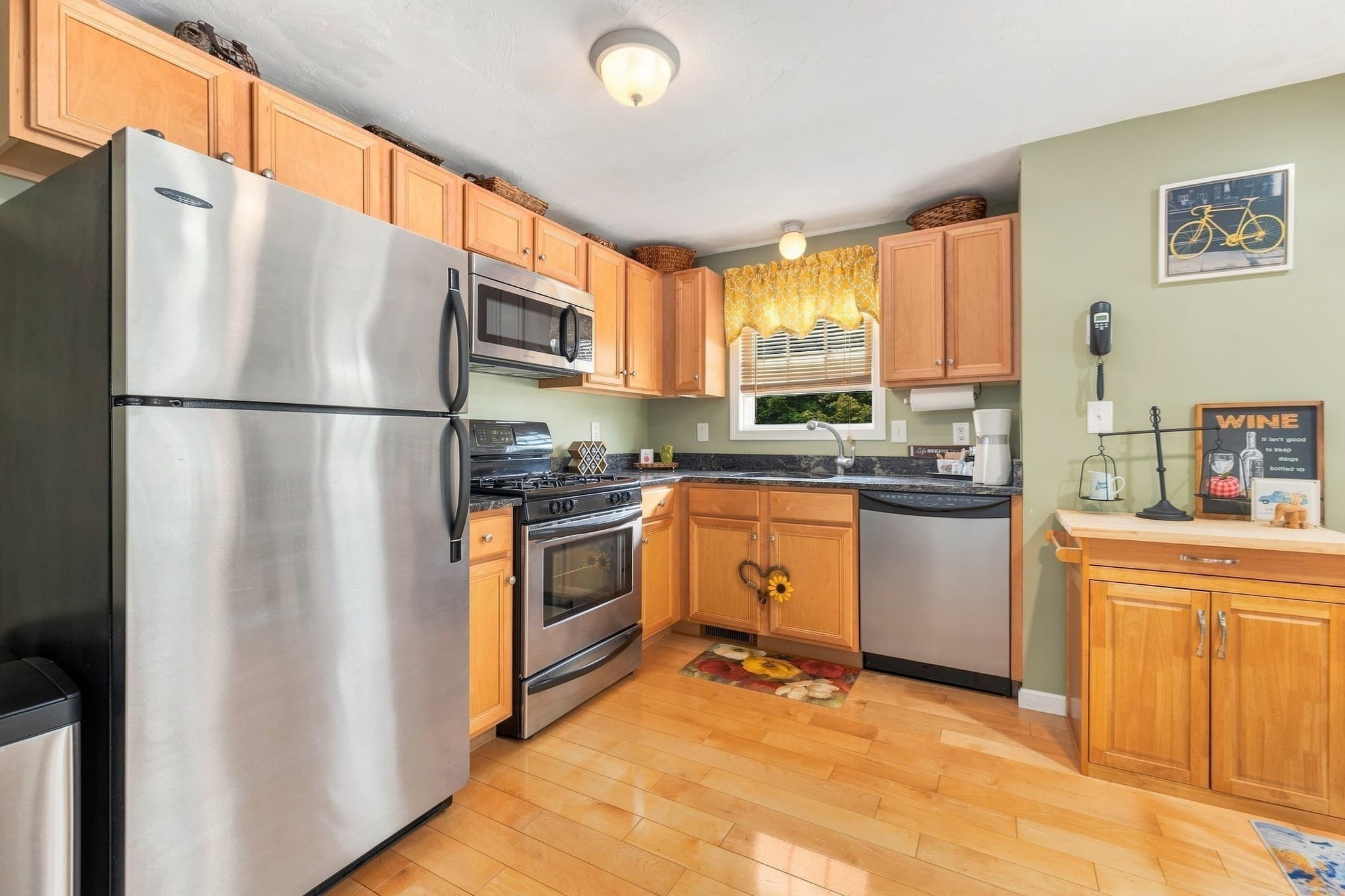 Condominium at 417 Hildreth St # 5, Lowell MA 01850, Lowell, photo 3 of 20