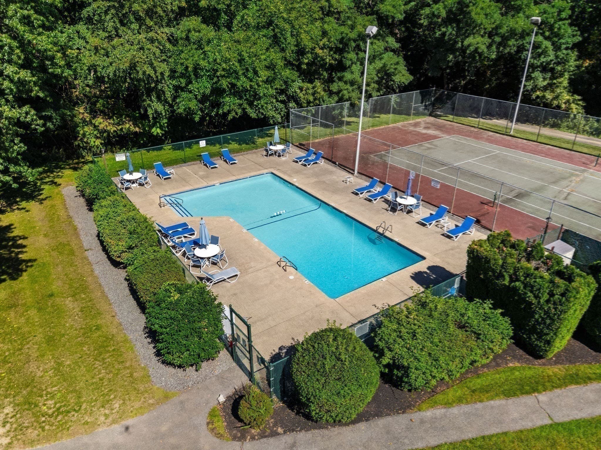 Condominium at 63 Landing Dr # 63, Methuen MA 01844, Methuen, photo 36 of 41
