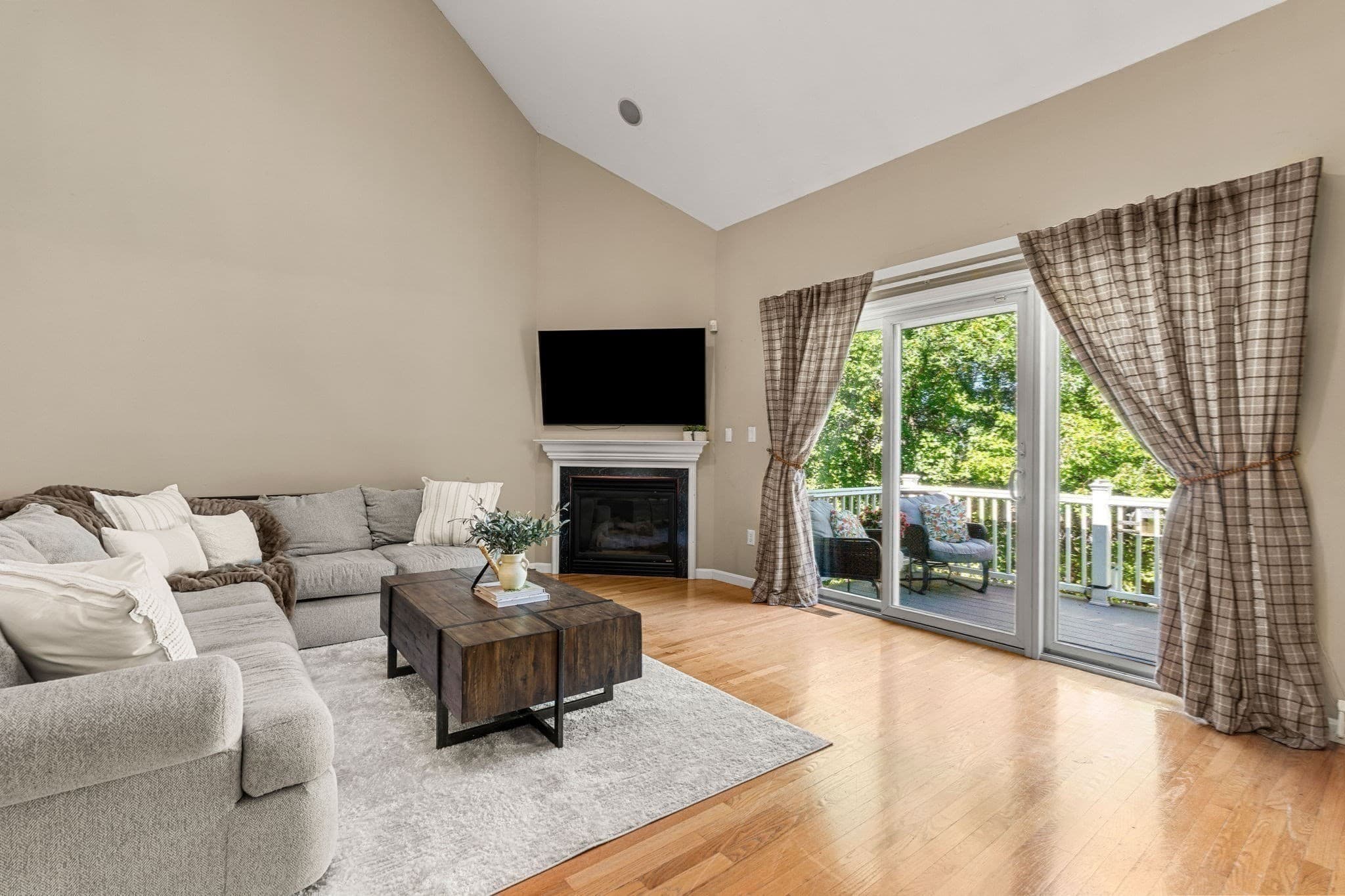 Condominium at 63 Landing Dr # 63, Methuen MA 01844, Methuen, photo 8 of 41