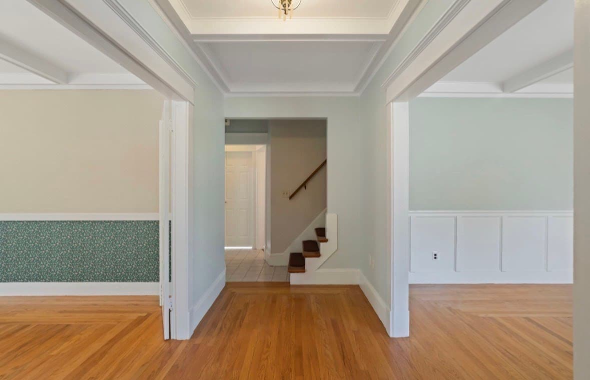 Single Family Residence at 6 Van Horn Street, West Springfield MA 01089, West Springfield, photo 8 of 40