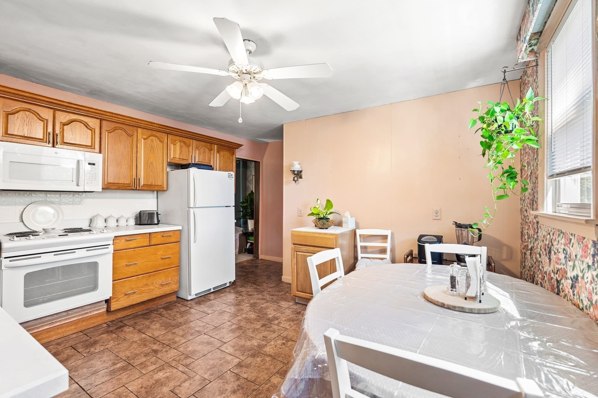 2 Family - 2 Units Up/Down at 131 Altamont Ave, Melrose MA 02176, Melrose, photo 14 of 33