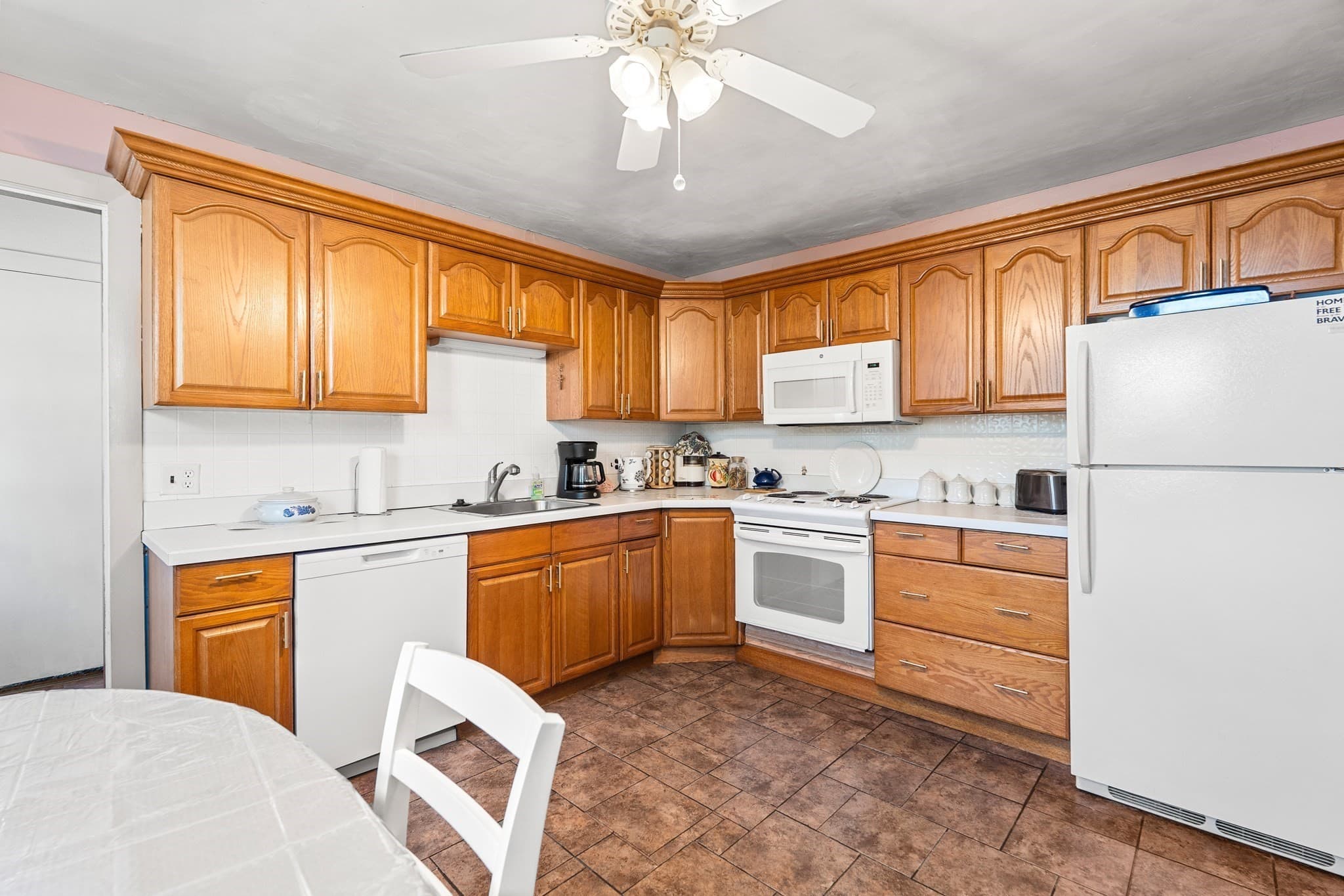 2 Family - 2 Units Up/Down at 131 Altamont Ave, Melrose MA 02176, Melrose, photo 15 of 33