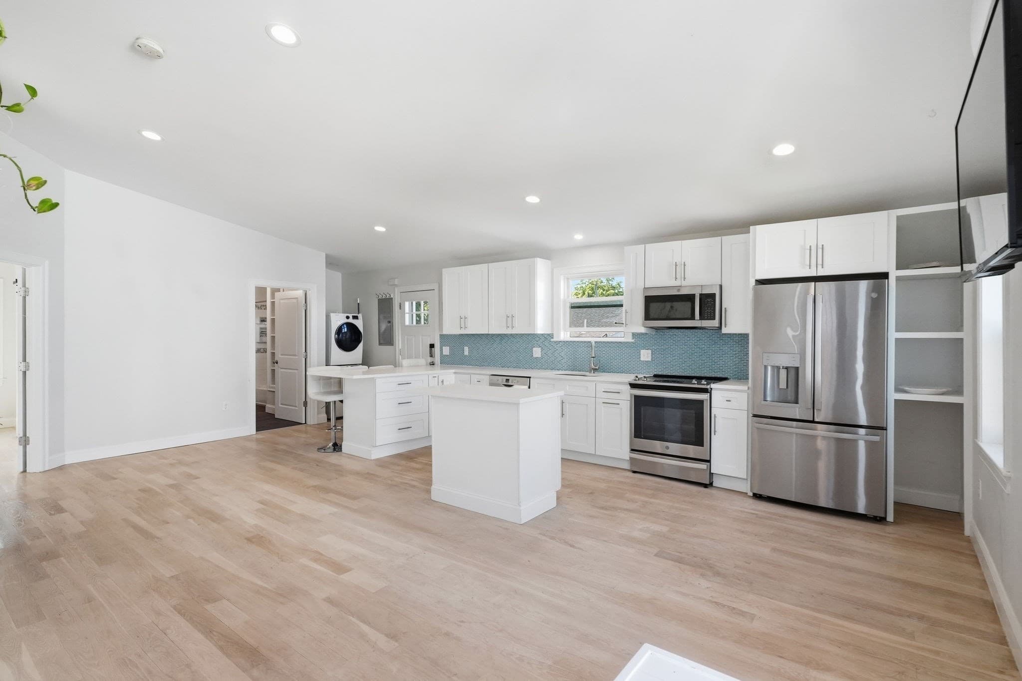 Condominium at 34 Underhill Street # 4, Winthrop MA 02152, Winthrop, photo 2 of 17